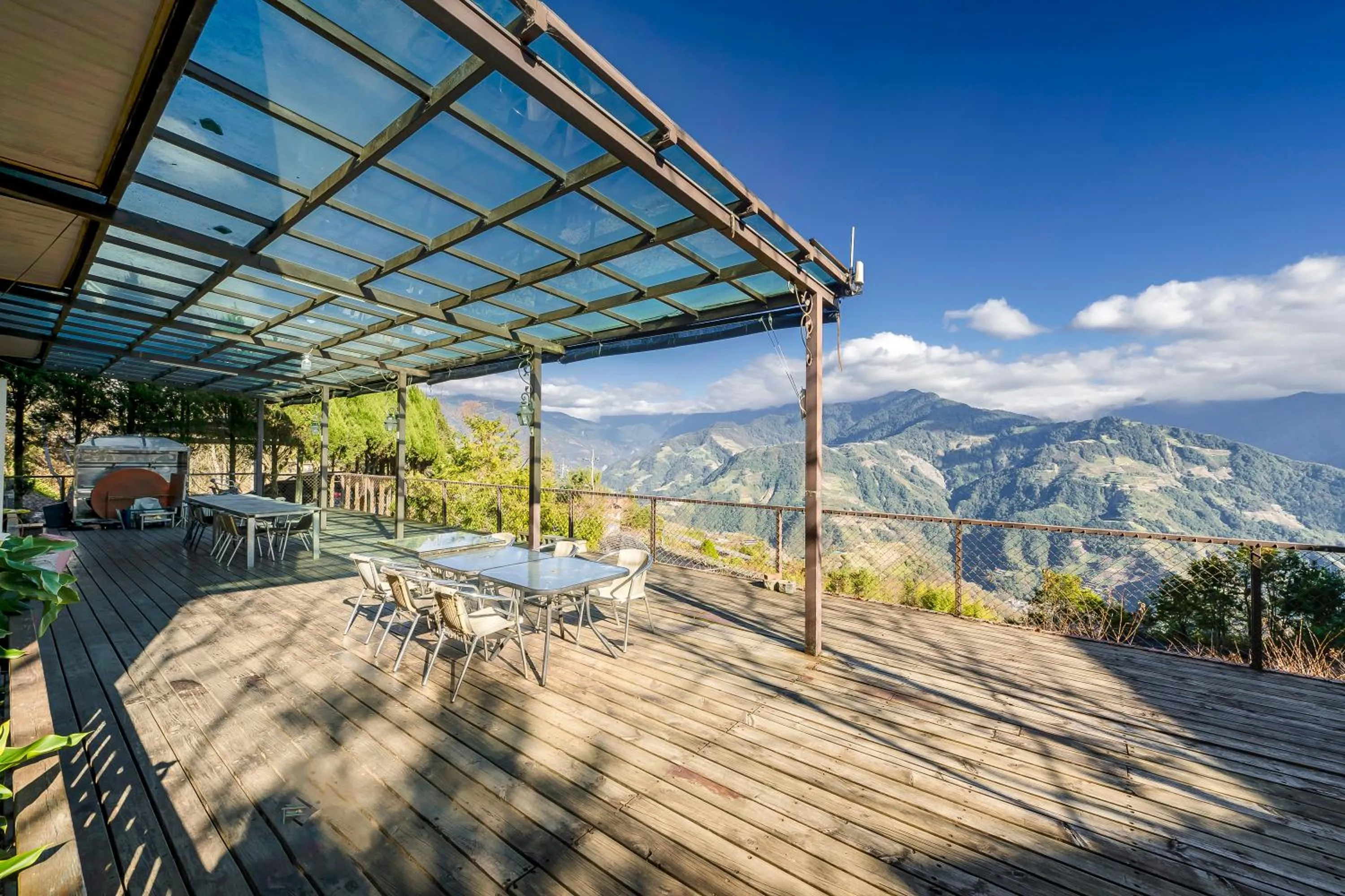 Patio in Chingjing New Paradise B&B