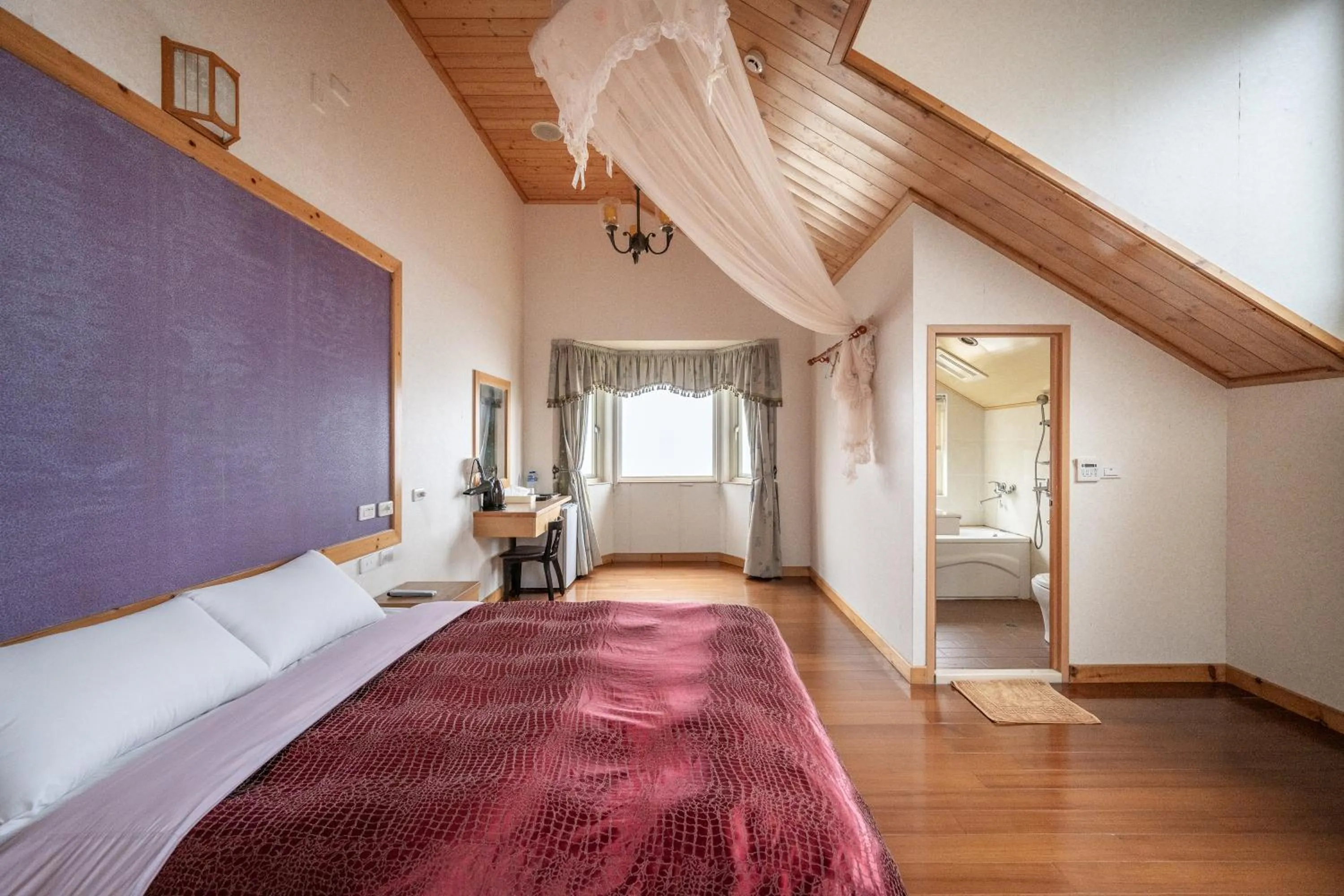 Photo of the whole room, Bed in Chingjing New Paradise B&B