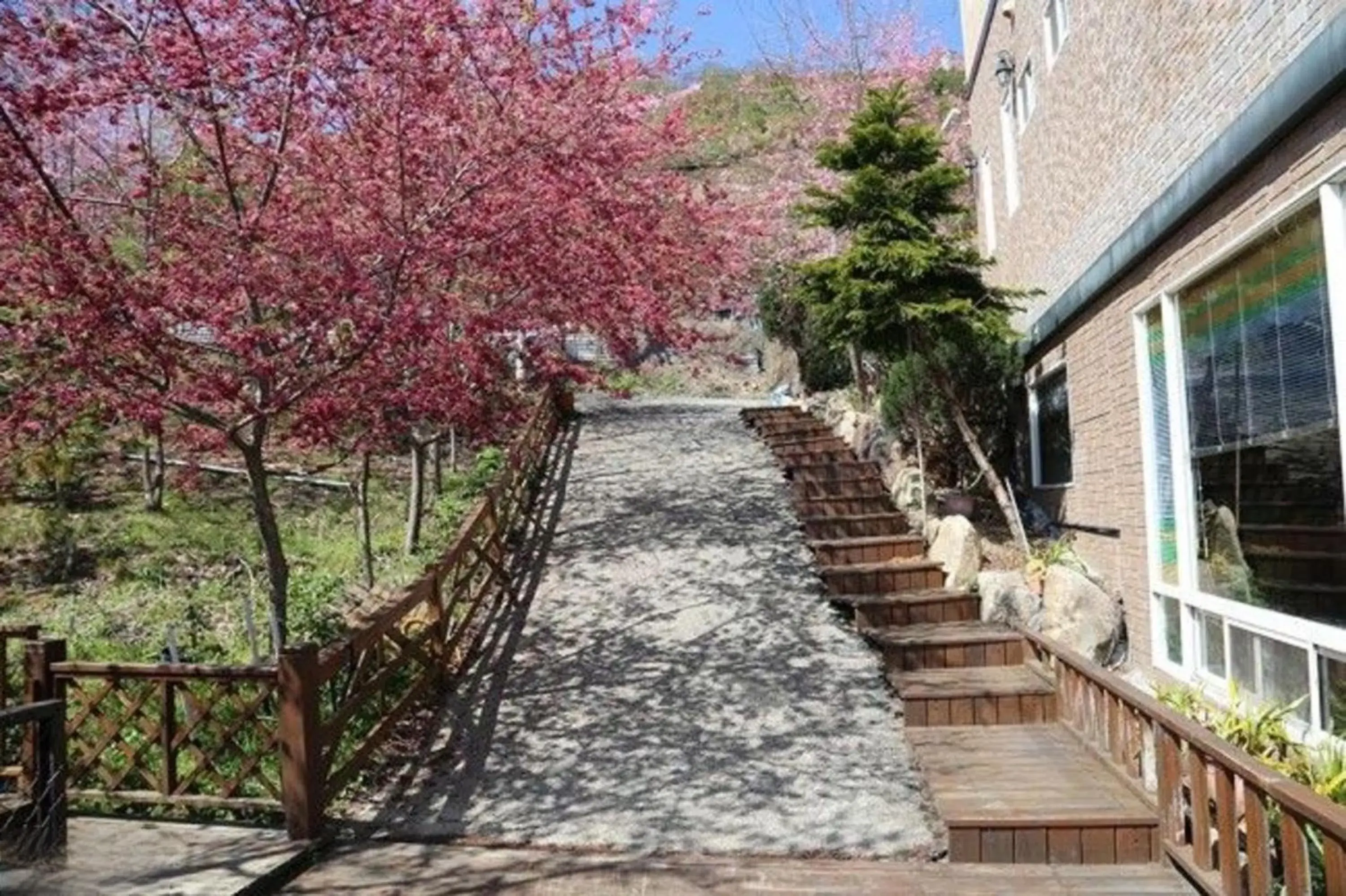 Property building in Chingjing New Paradise B&B Property building in Chingjing New Paradise B&B