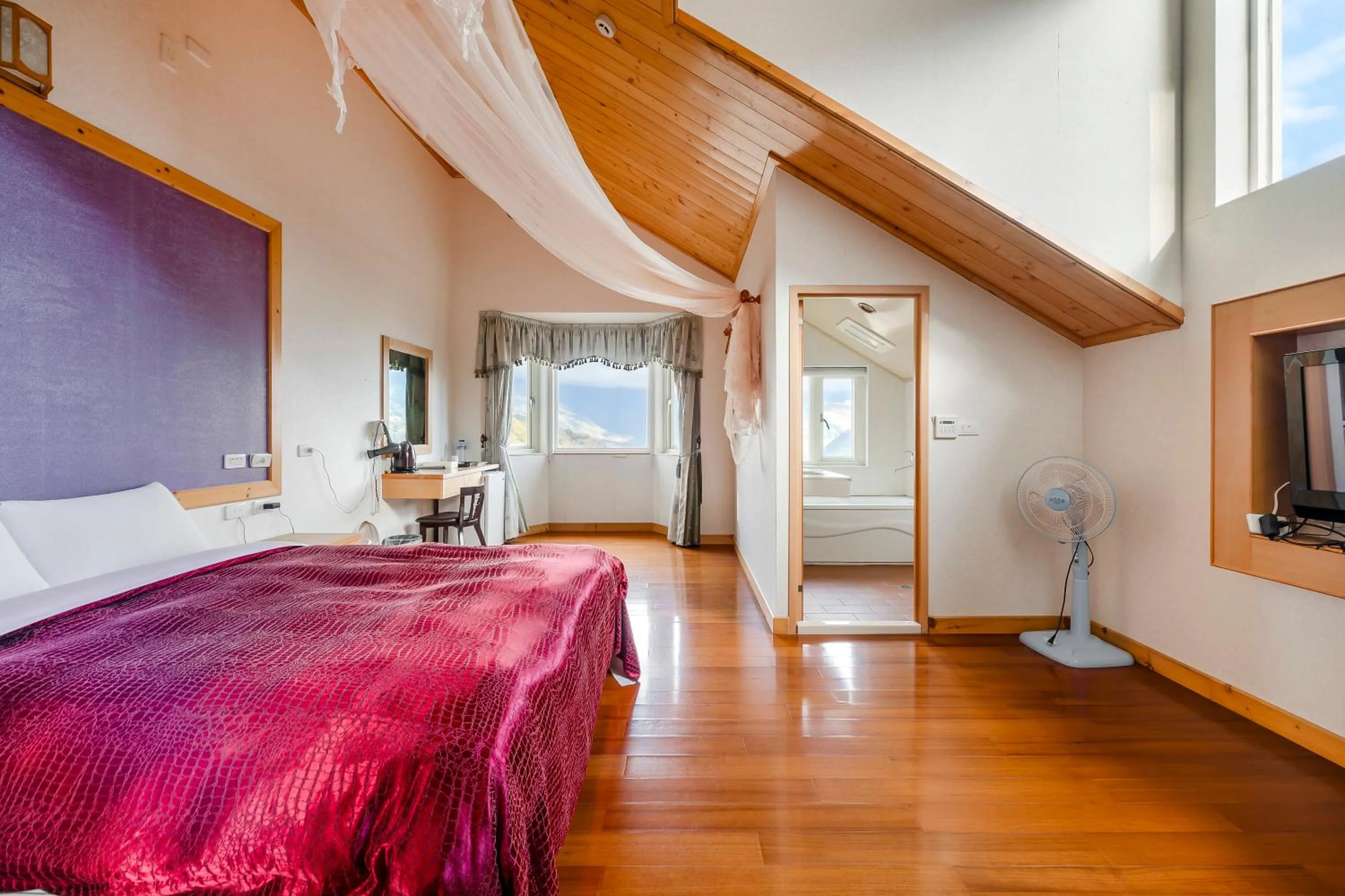 Photo of the whole room, Bed in Chingjing New Paradise B&B