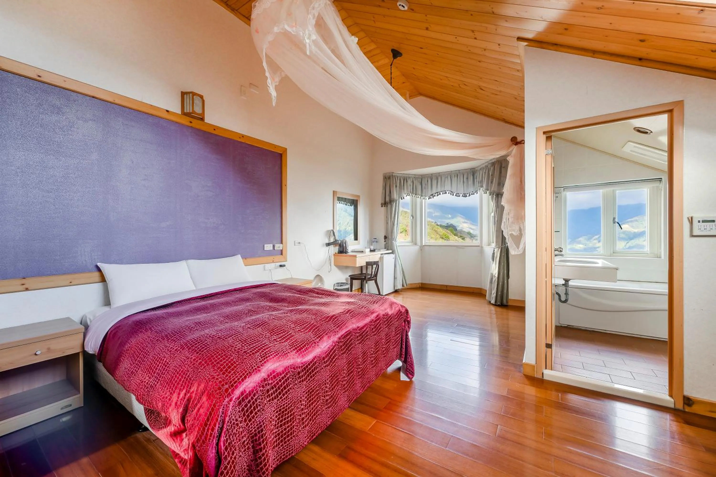 Photo of the whole room, Bed in Chingjing New Paradise B&B