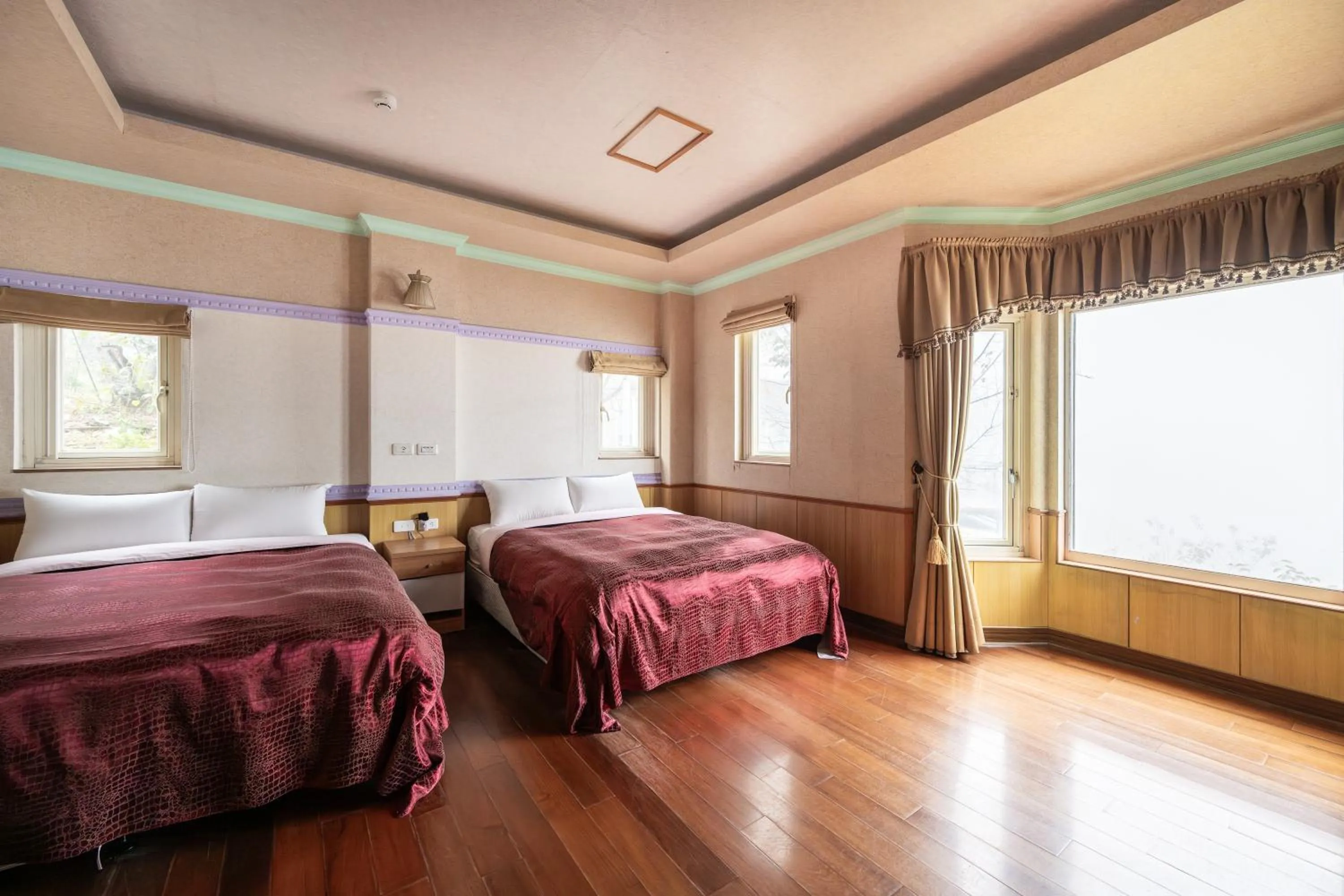 Photo of the whole room, Bed in Chingjing New Paradise B&B