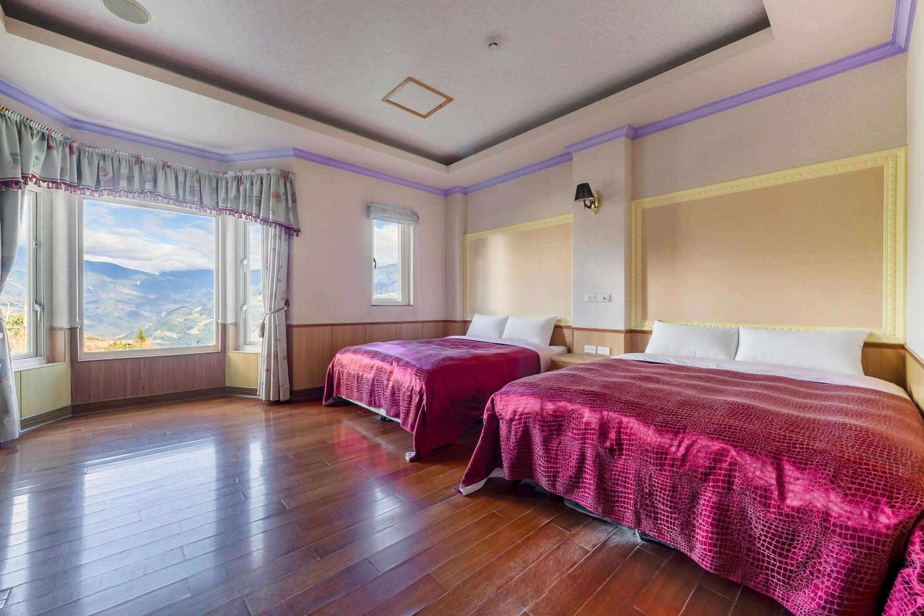 Photo of the whole room, Bed in Chingjing New Paradise B&B