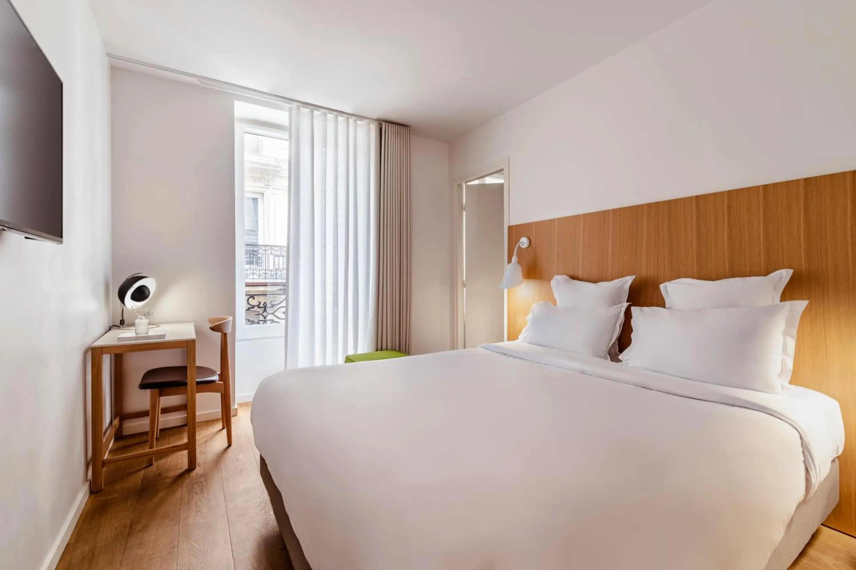 Classic Double Room in 9Hotel Republique Classic Double Room in 9Hotel Republique