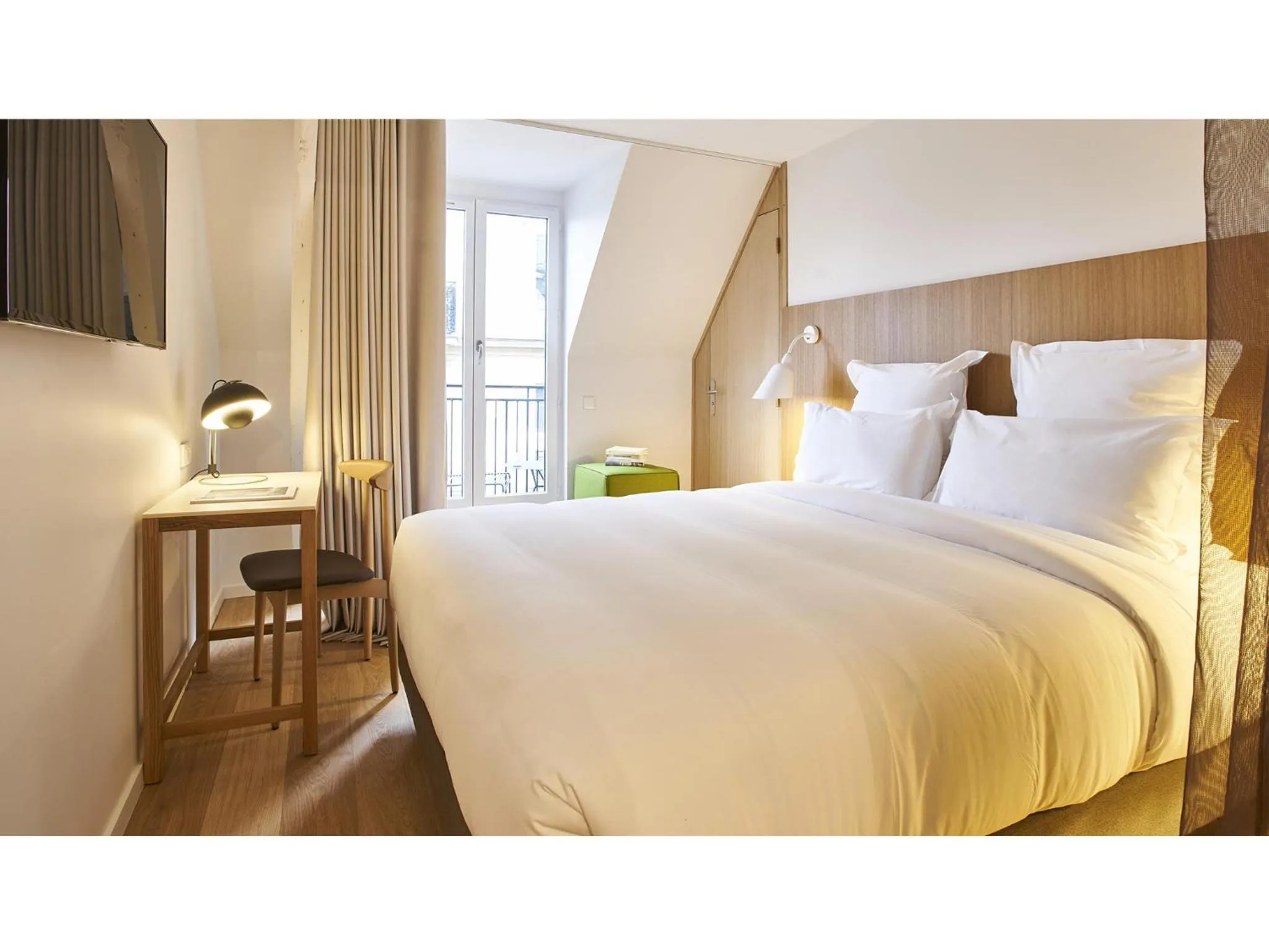 Bedroom, Bed in 9Hotel Republique