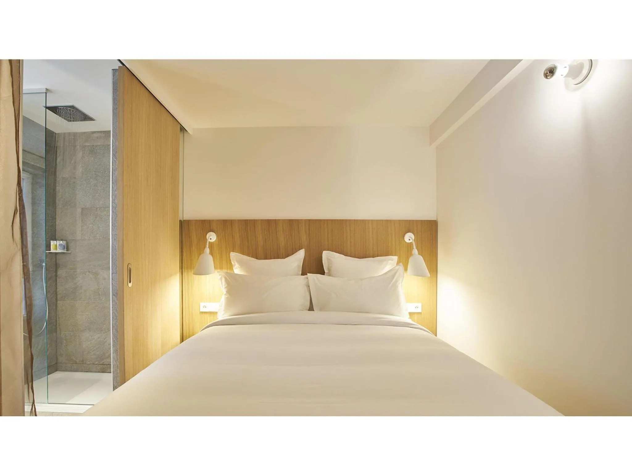 Bedroom, Bed in 9Hotel Republique