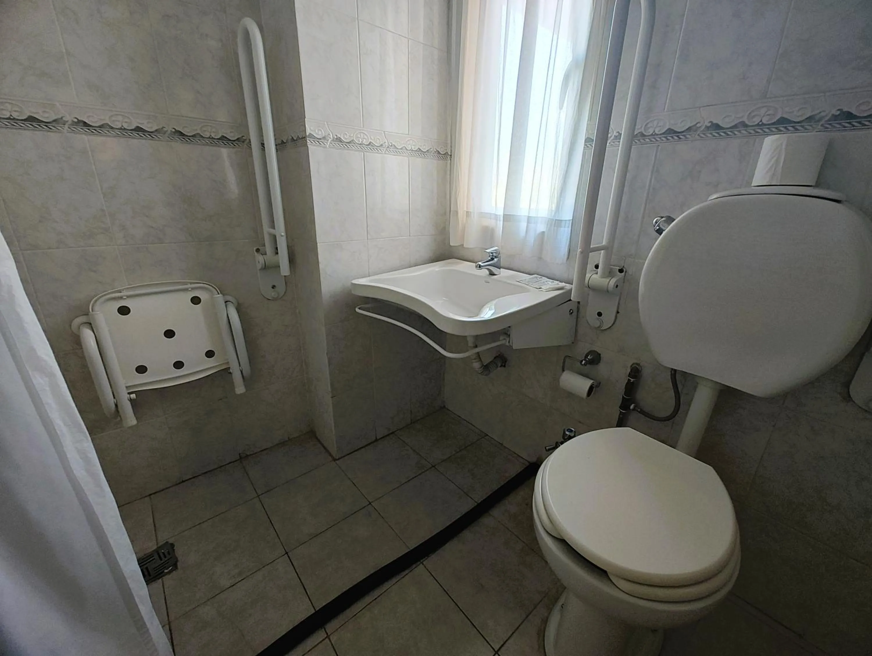 Toilet in Hotel El Cortijo