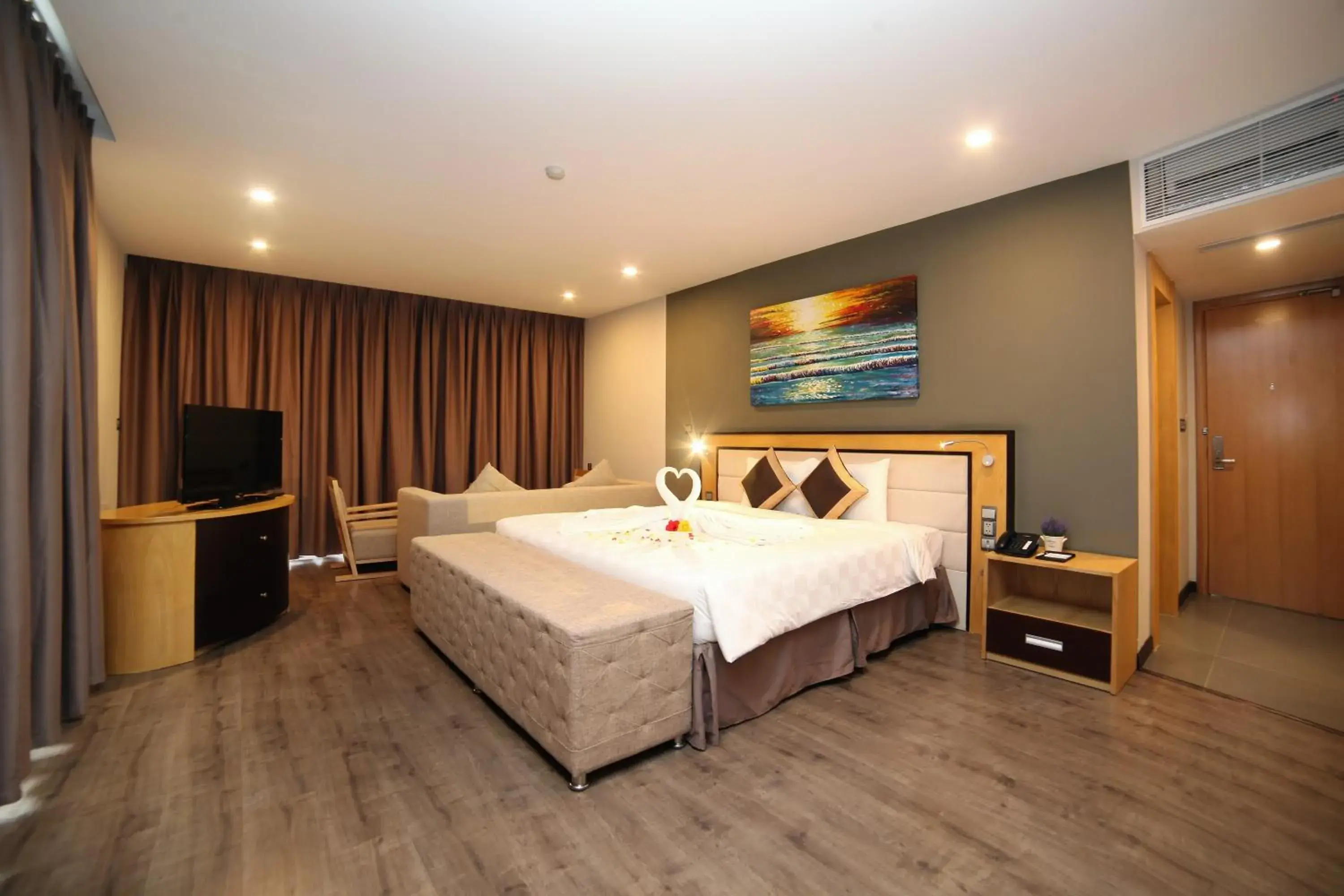 Bed in Dragon Sea Hotel Bed in Dragon Sea Hotel