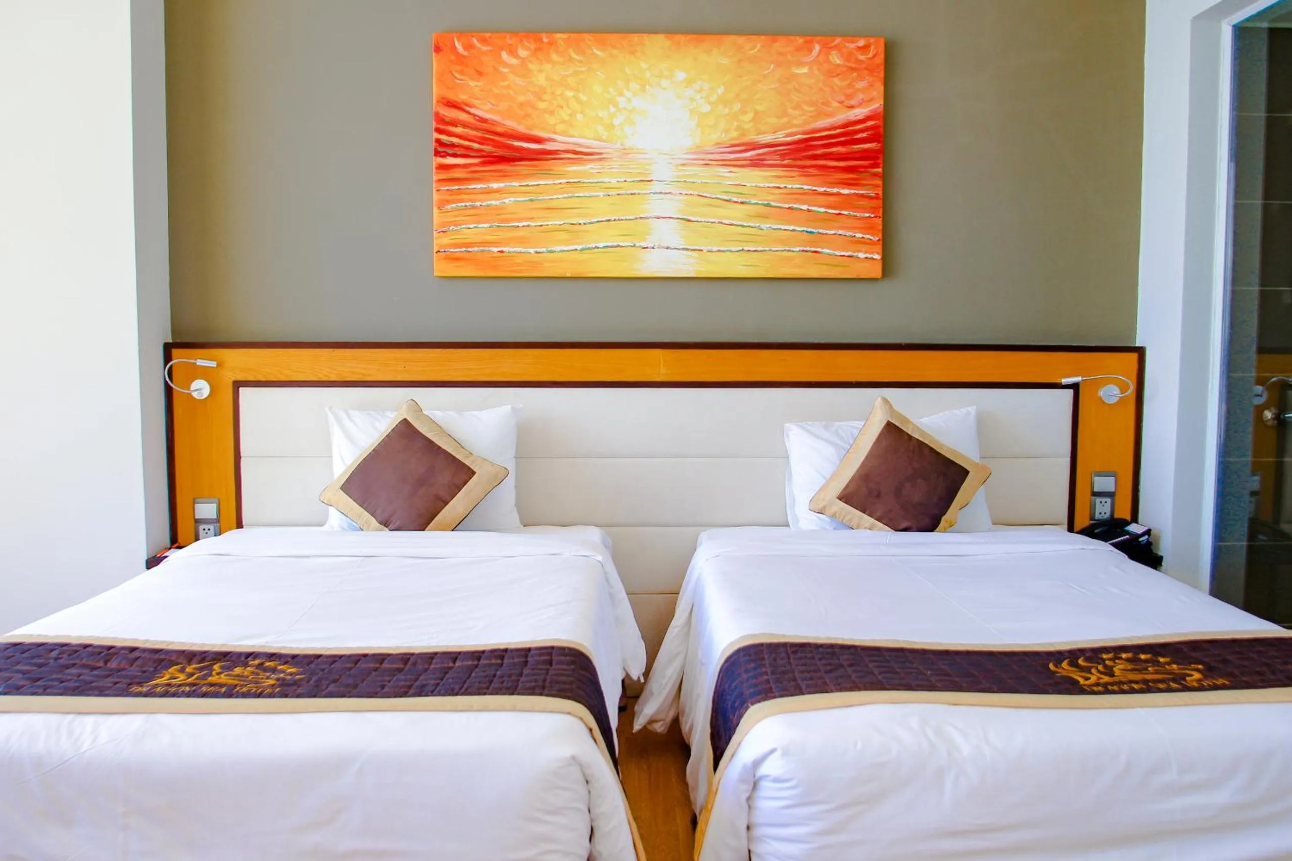 Bed in Dragon Sea Hotel