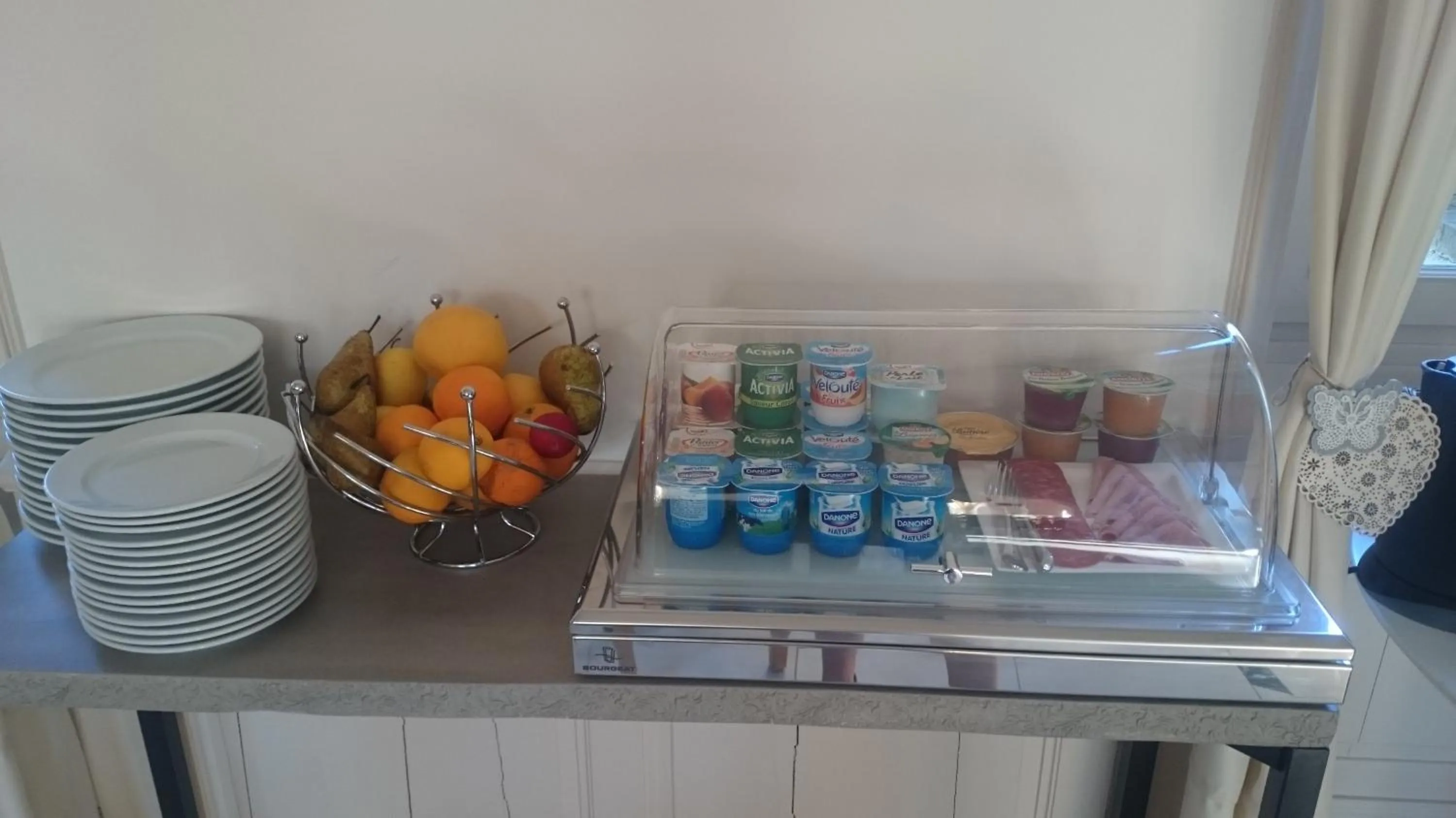 Breakfast in Hôtel Le Saint Martin