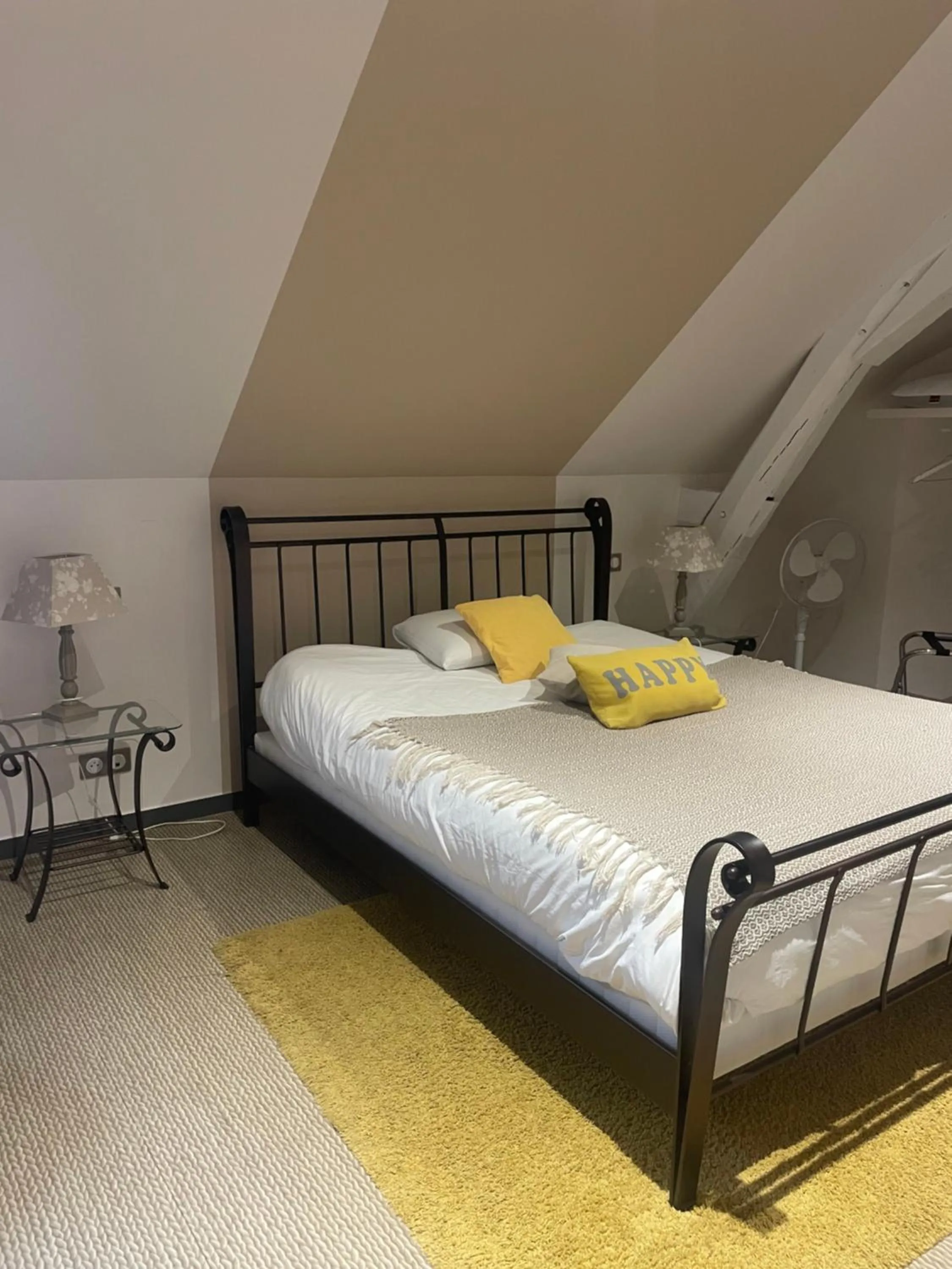 Bed in Hôtel Le Saint Martin