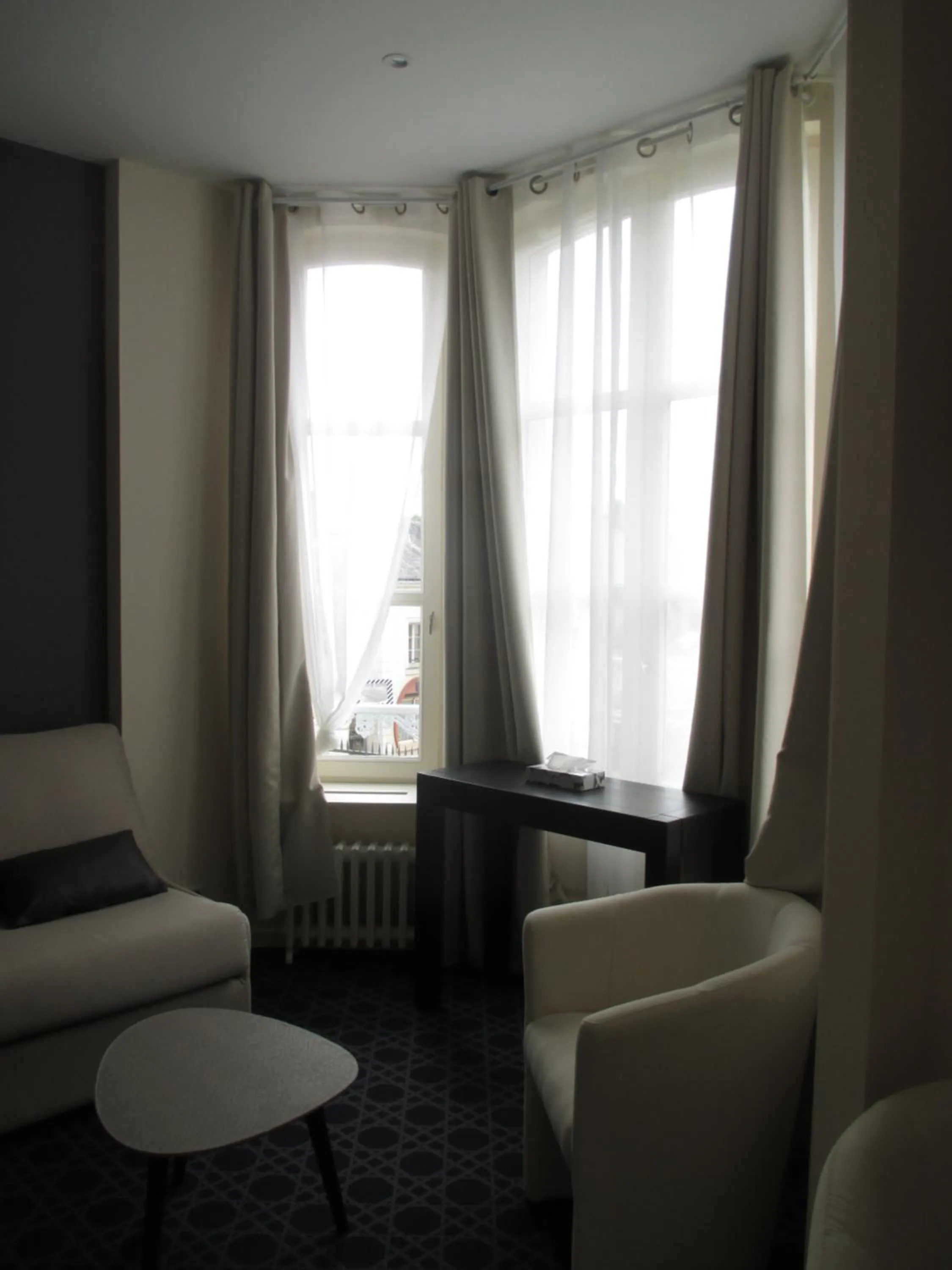 Living room in Hôtel Le Saint Martin