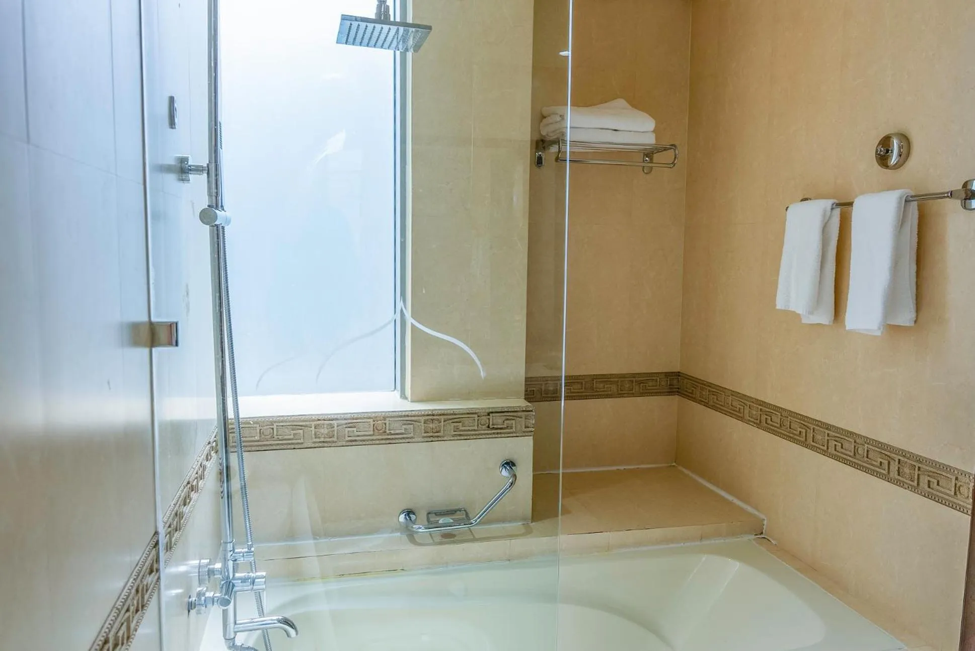 Bathroom in Saraya Corniche Hotel