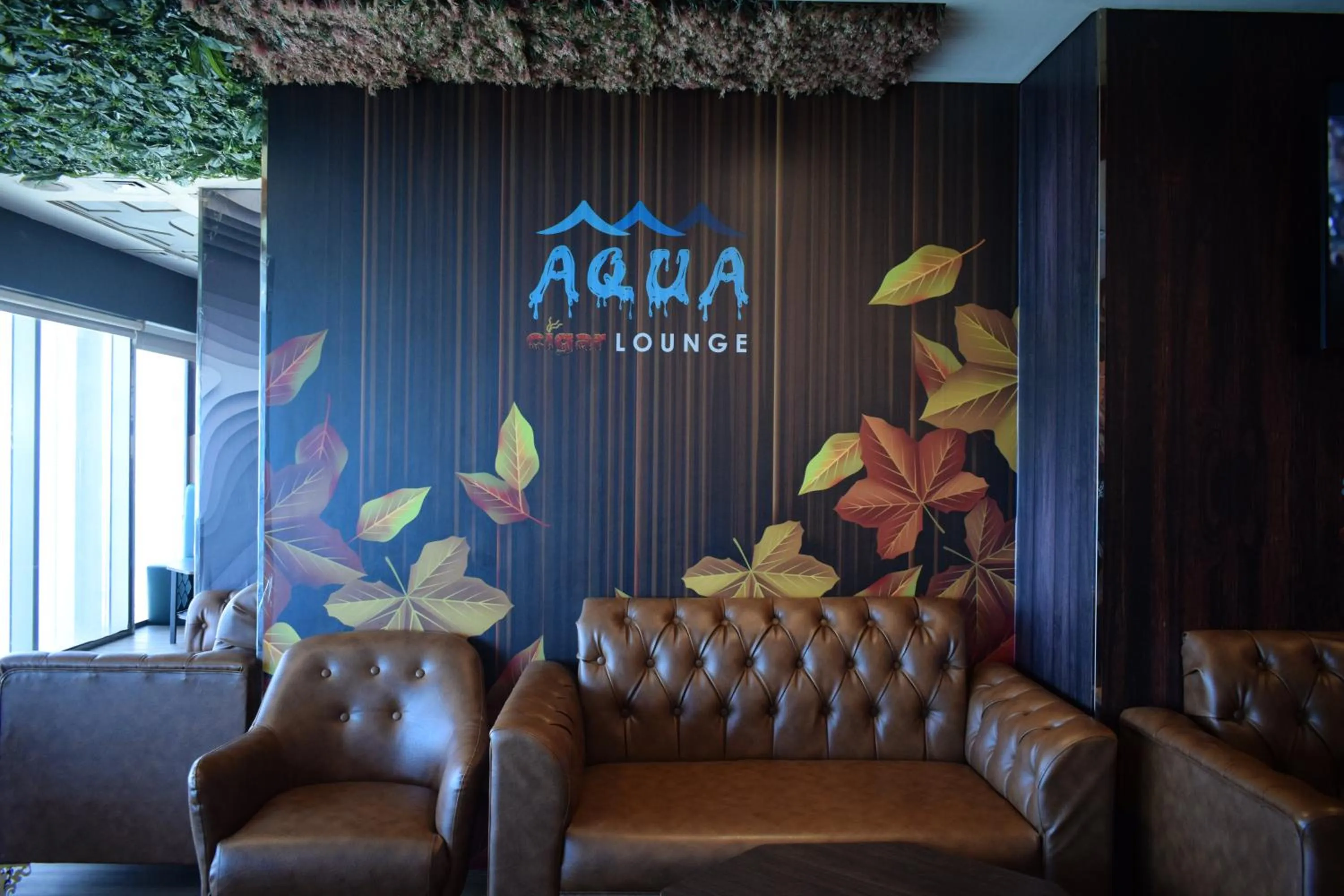 Lounge or bar in Saraya Corniche Hotel