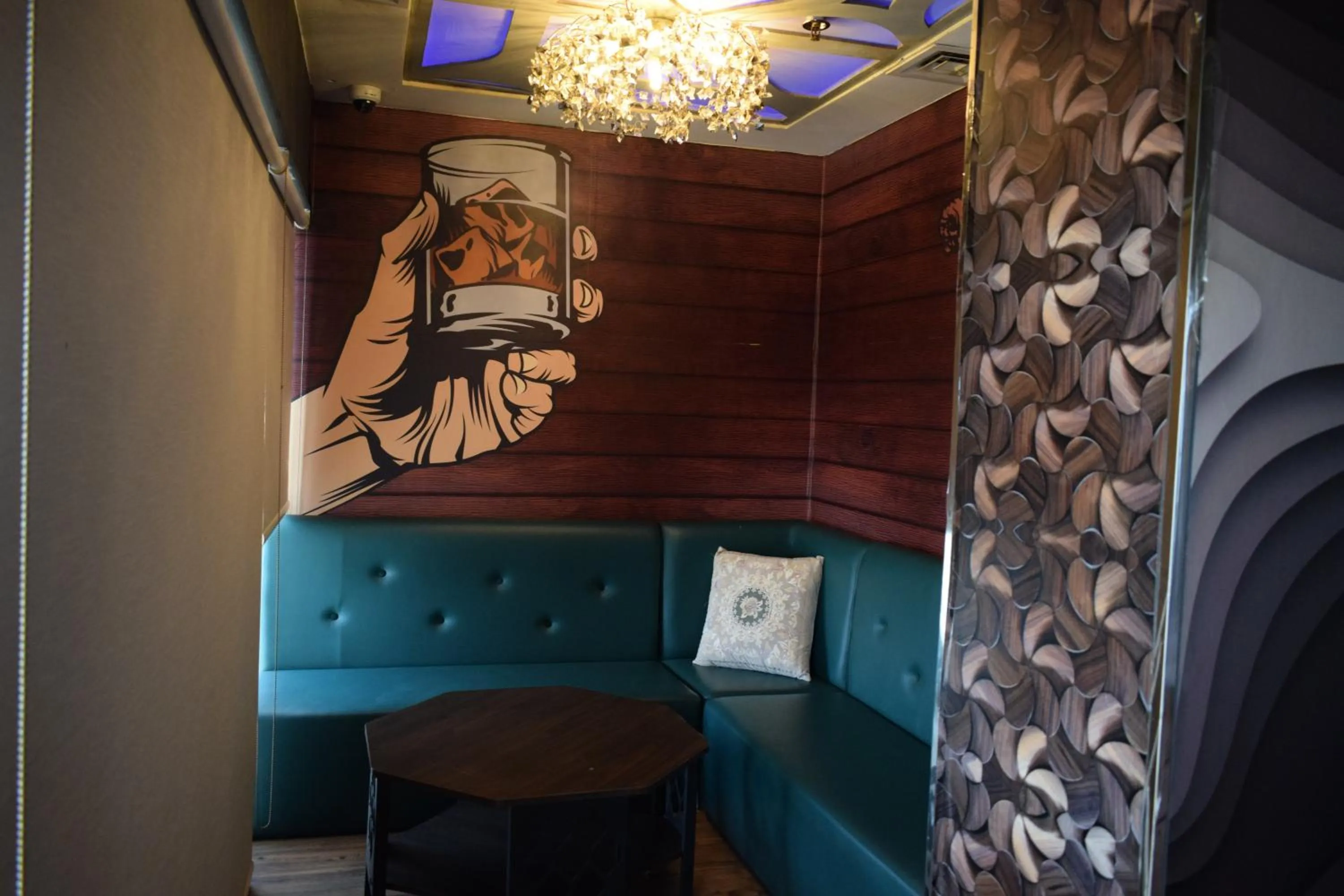 Lounge or bar in Saraya Corniche Hotel