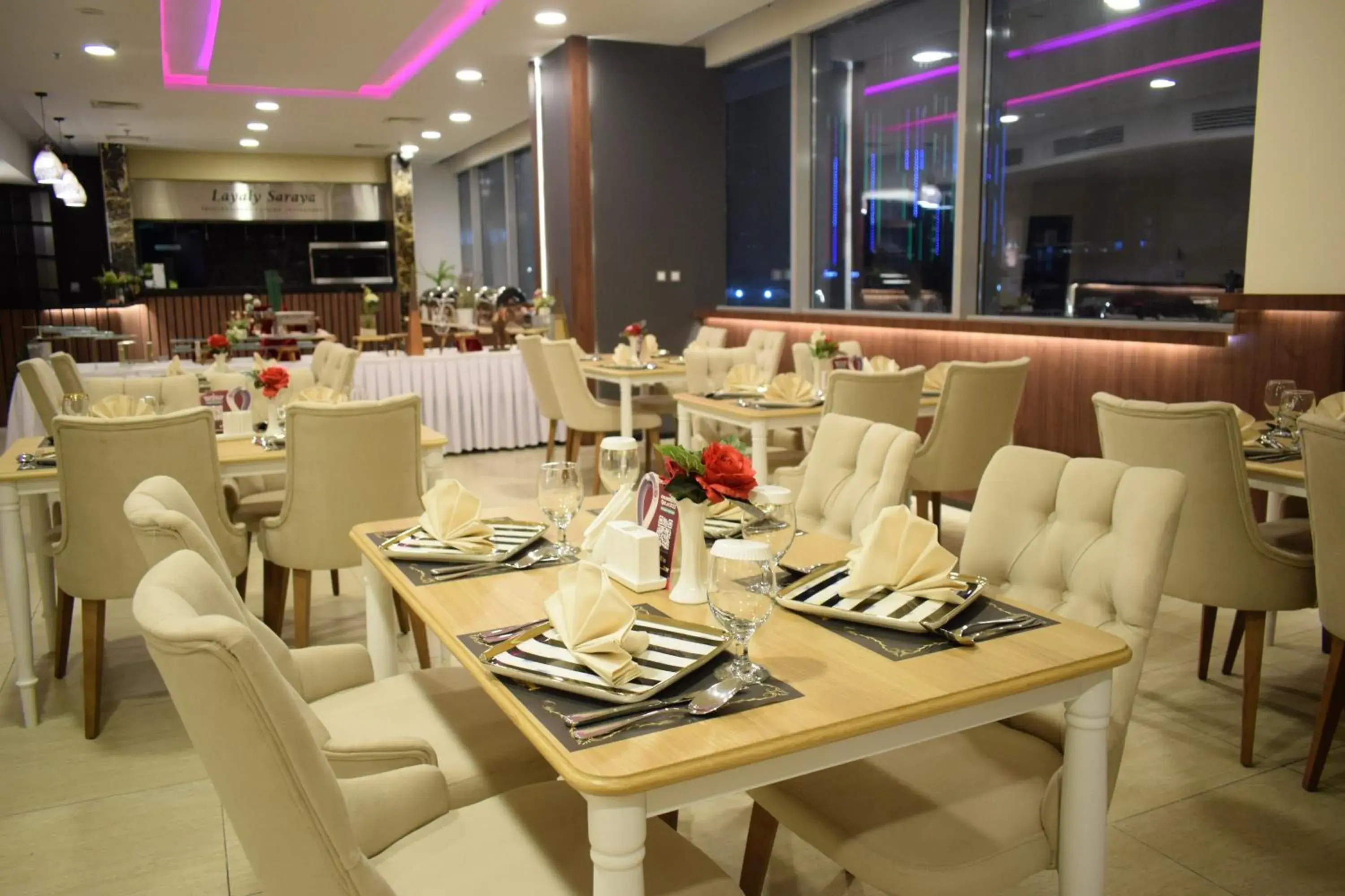Restaurant/places to eat in Saraya Corniche Hotel Restaurant/places to eat in Saraya Corniche Hotel