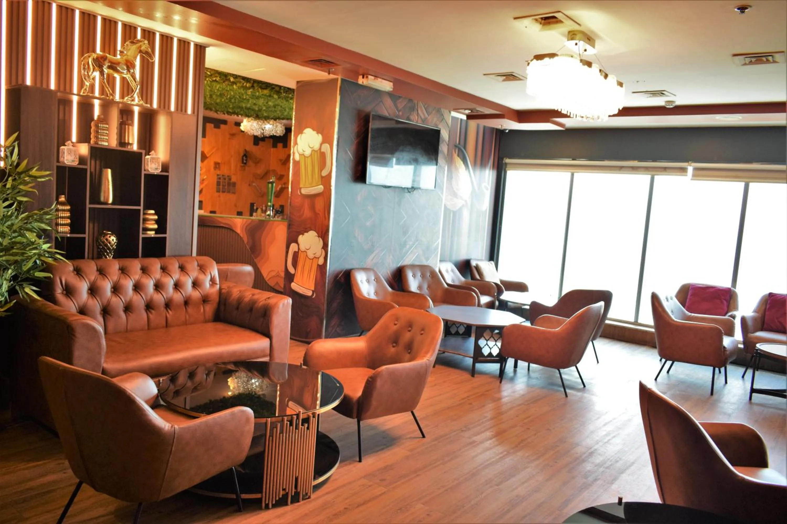 Lounge or bar in Saraya Corniche Hotel