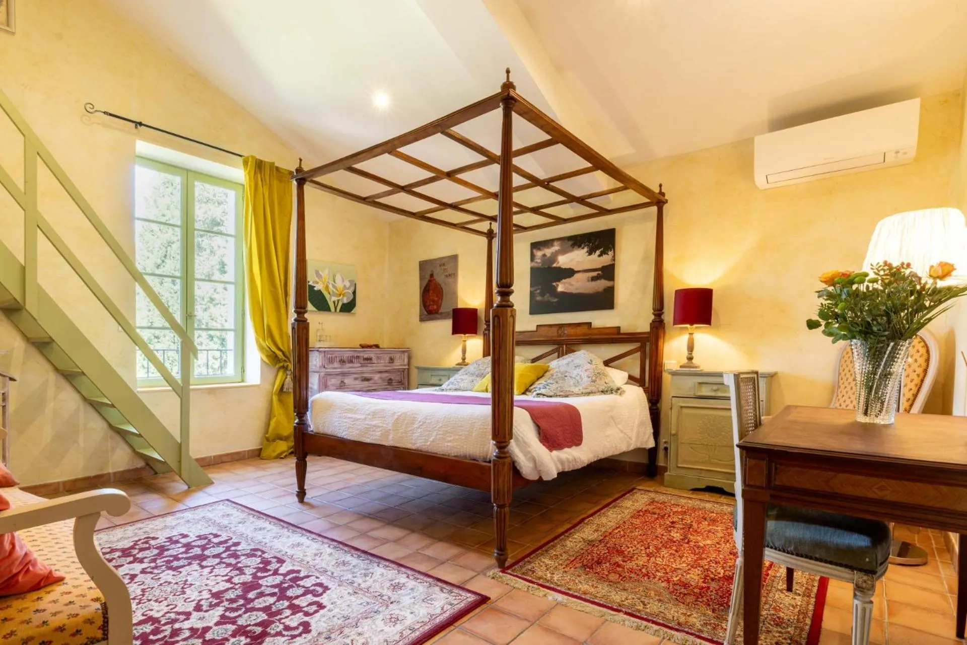 Bed in La Bastide des Amouriers