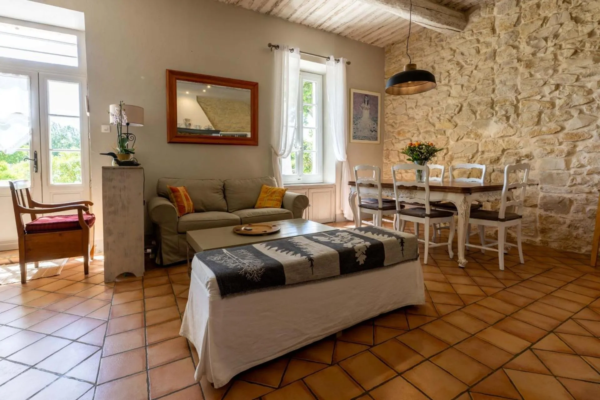 Living room, Bed in La Bastide des Amouriers