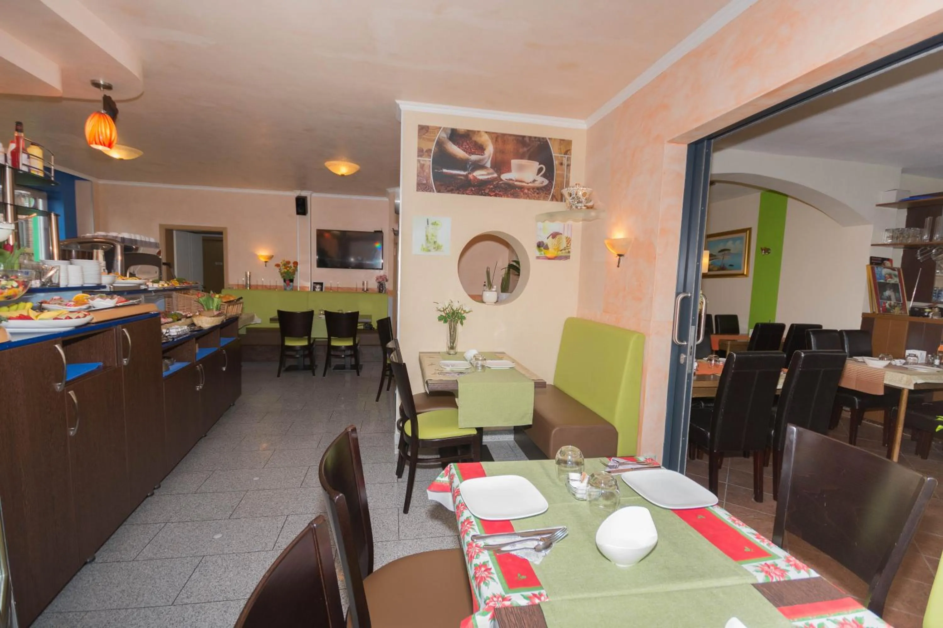 Restaurant/places to eat in Hotel Sonne am Meer