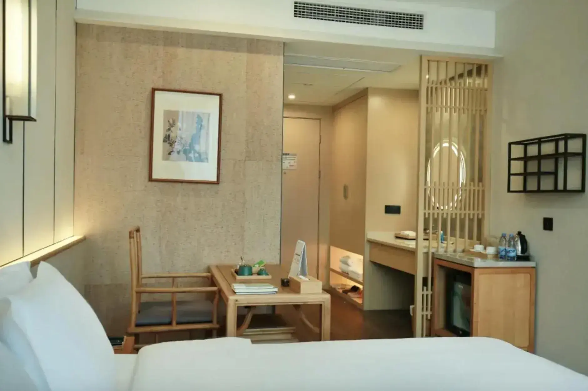 Double Room with Private Bathroom in The Hidden House, Chengdu Chunxi Road Tianfu Square Branch Double Room with Private Bathroom in The Hidden House, Chengdu Chunxi Road Tianfu Square Branch