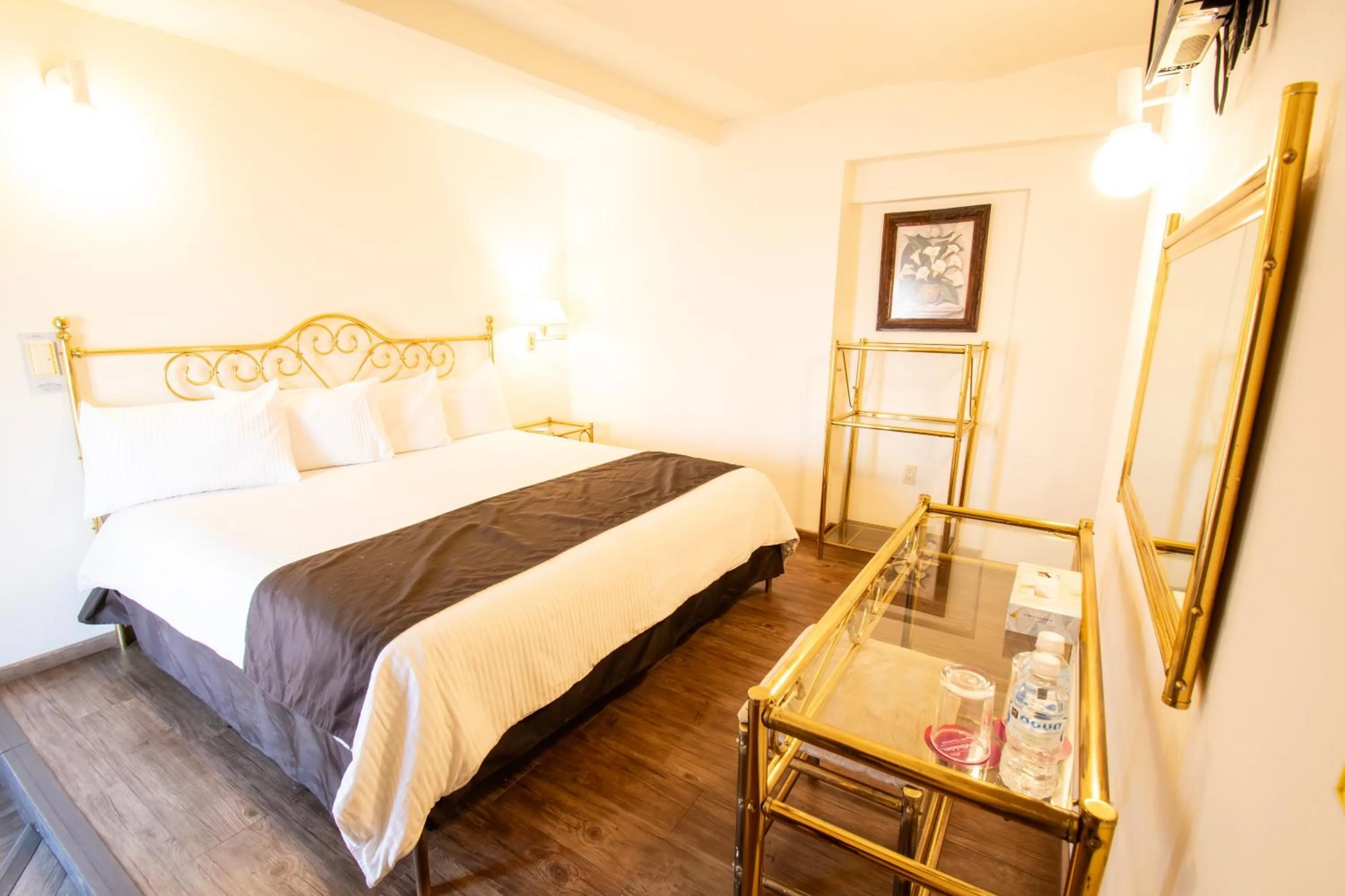 Bedroom, Bed in Hotel Argento Zacatecas