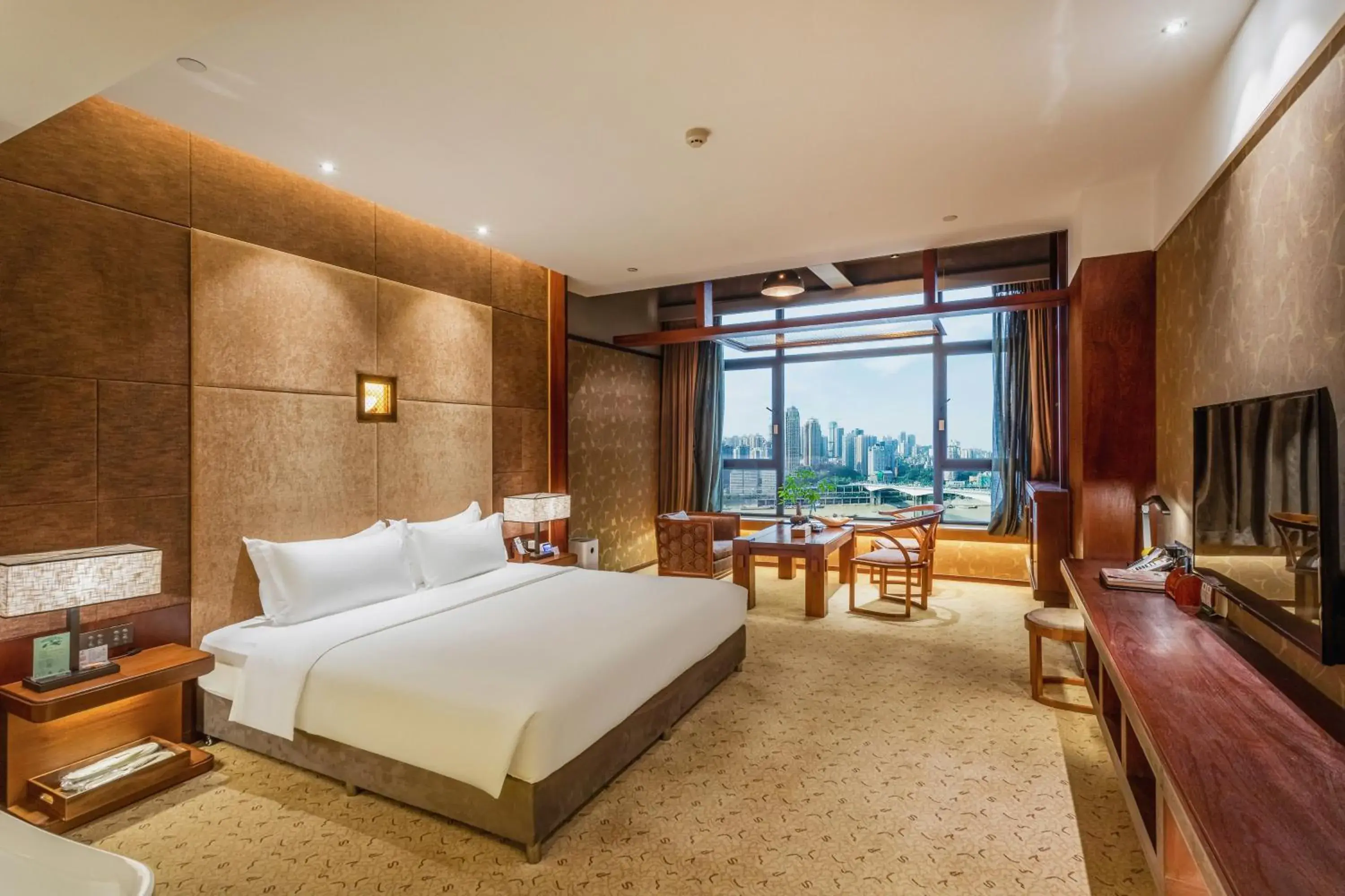 Deluxe Double Room with Bath - single occupancy in Chongqing Jiayu Emperor Hotel Deluxe Double Room with Bath - single occupancy in Chongqing Jiayu Emperor Hotel