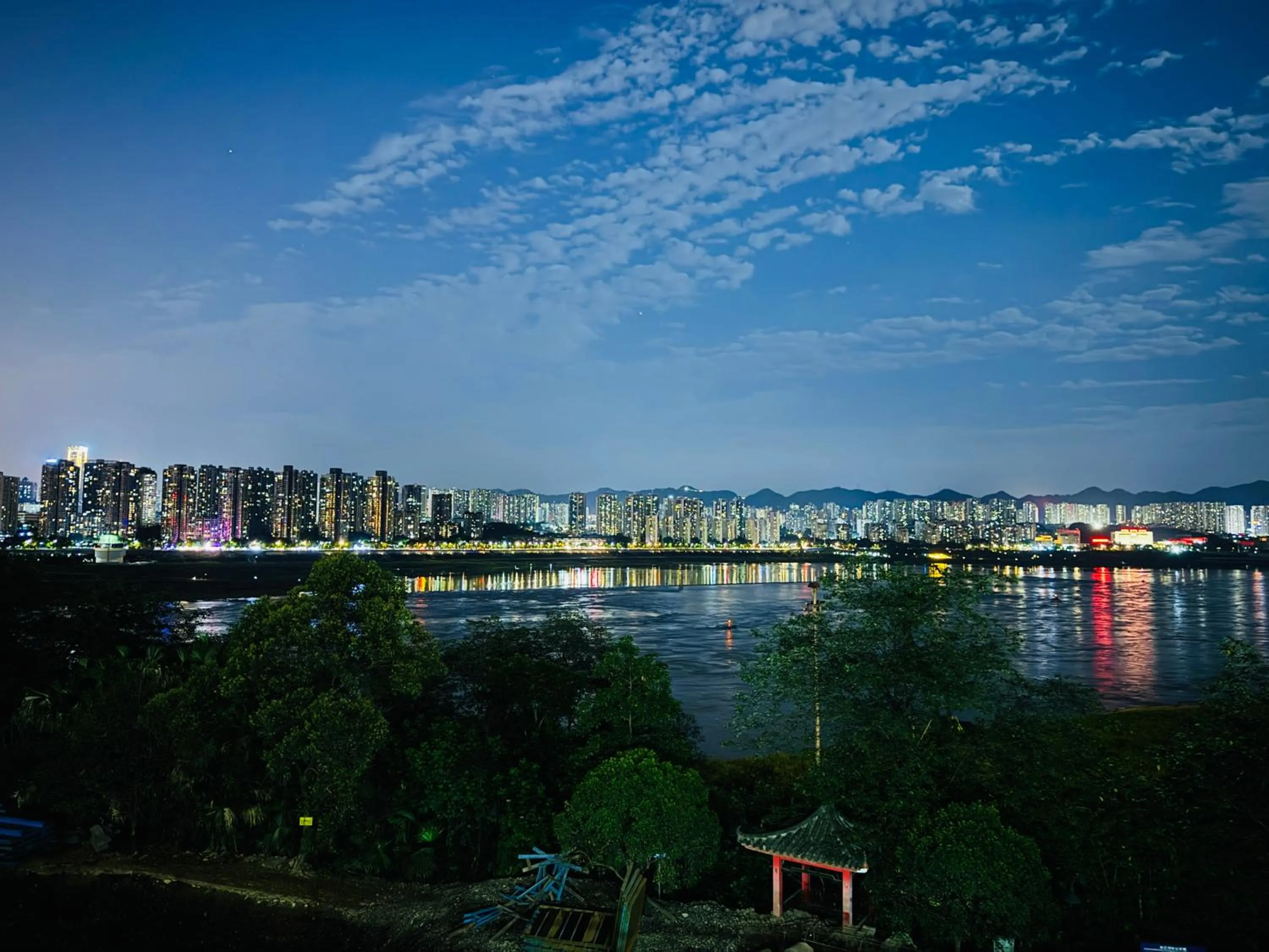 Night in Chongqing Jiayu Emperor Hotel