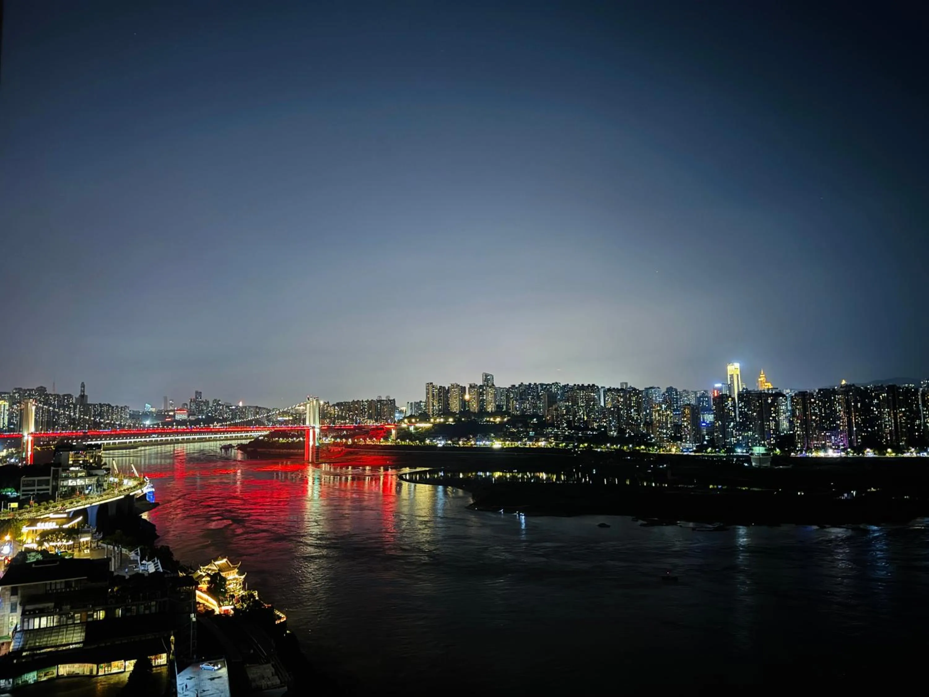 Night in Chongqing Jiayu Emperor Hotel