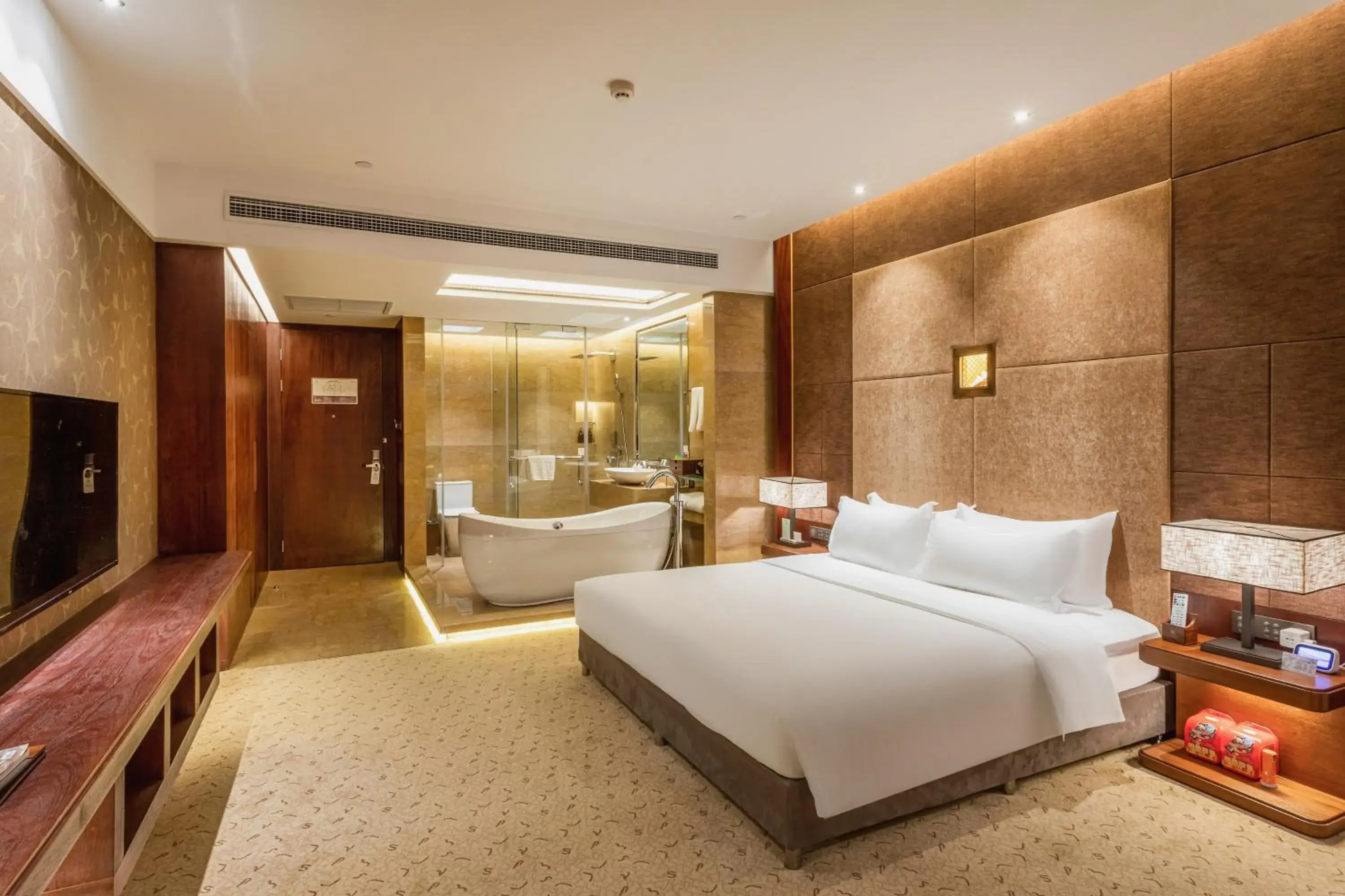 Deluxe Double Room with Bath - single occupancy in Chongqing Jiayu Emperor Hotel Deluxe Double Room with Bath - single occupancy in Chongqing Jiayu Emperor Hotel