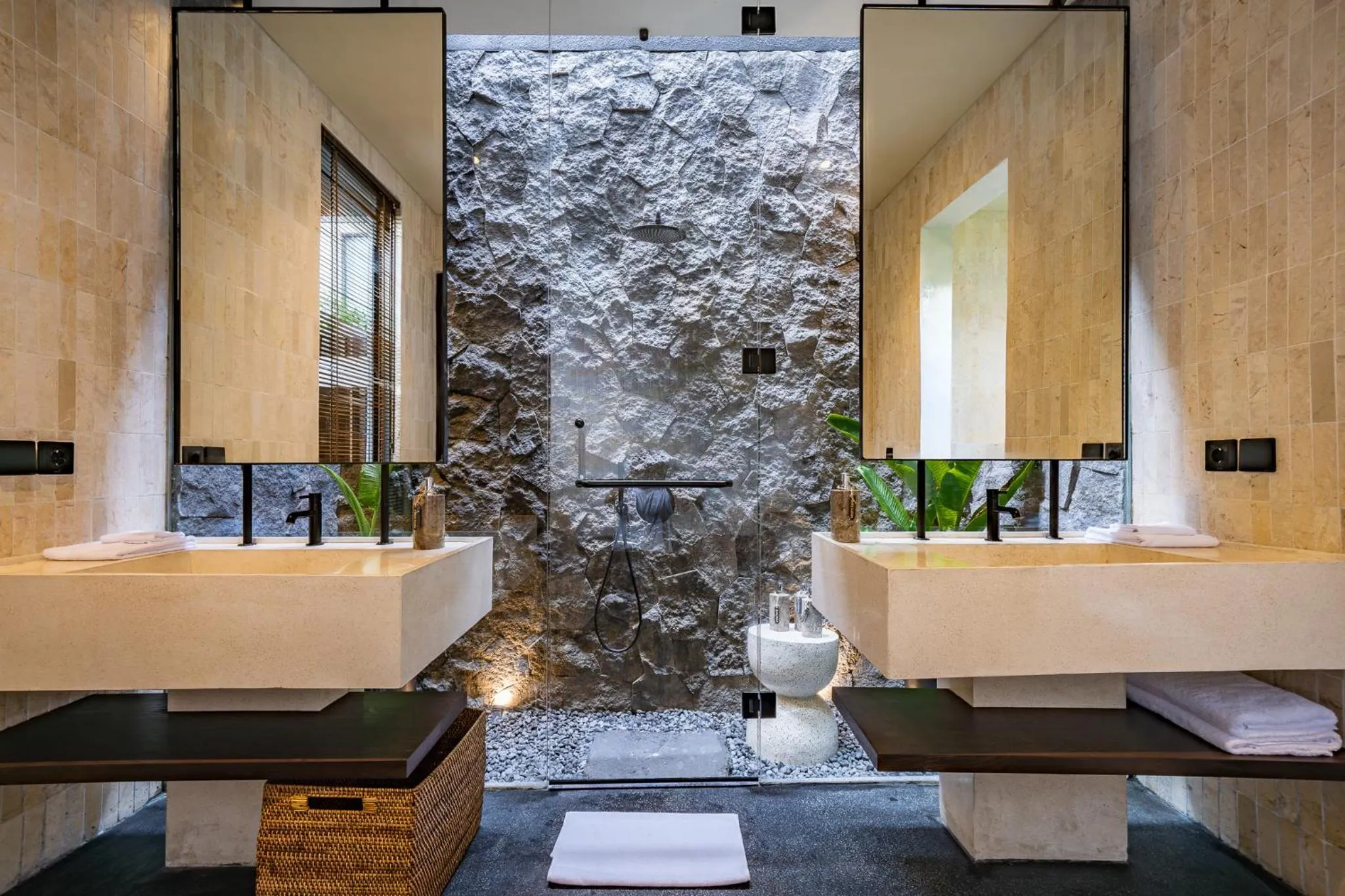 Villa Bōld x Gold At Bōld - Luxury Villas in Bingin
