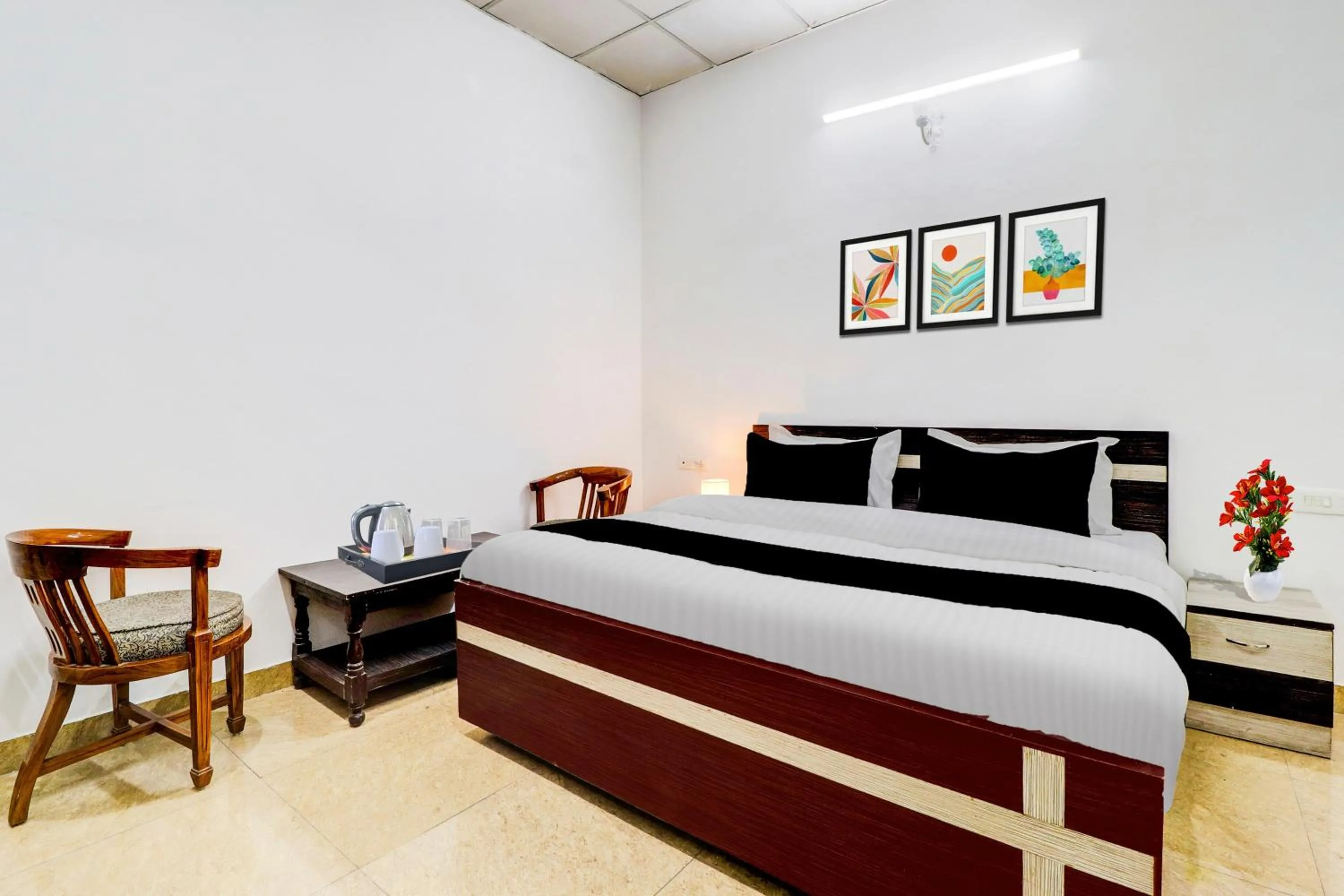 Standard Double Room - single occupancy in Super Hotel O Dehradun Central Railway Junction Formerly Bhagwan Guest House
