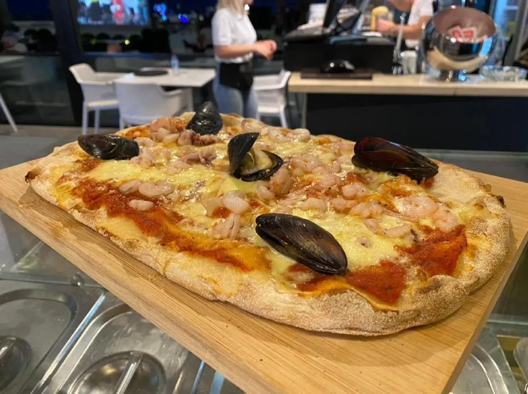 Restaurant/places to eat in Hotel Primavera