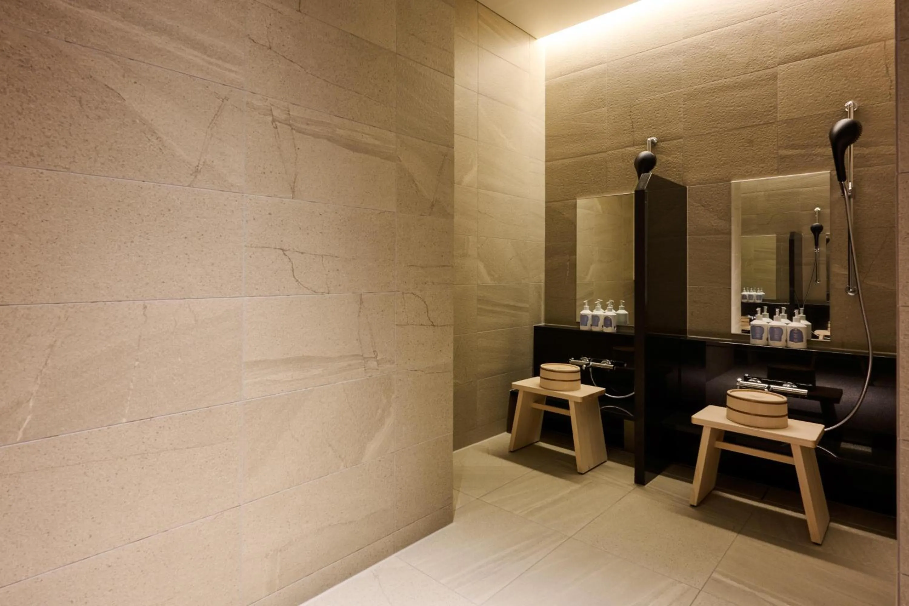 Public Bath in Espacio Nagoya Castle