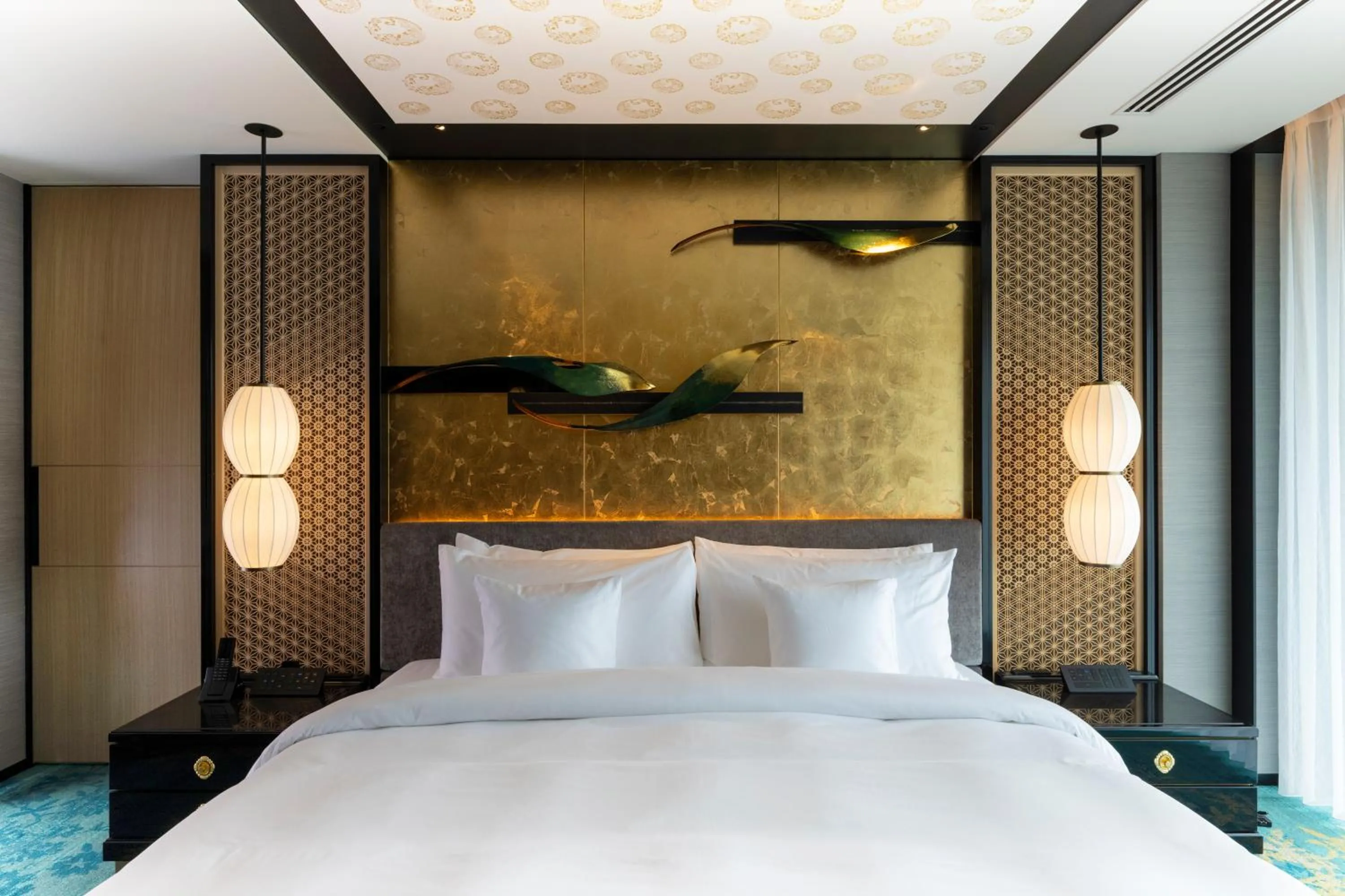 Photo of the whole room, Bed in Espacio Nagoya Castle