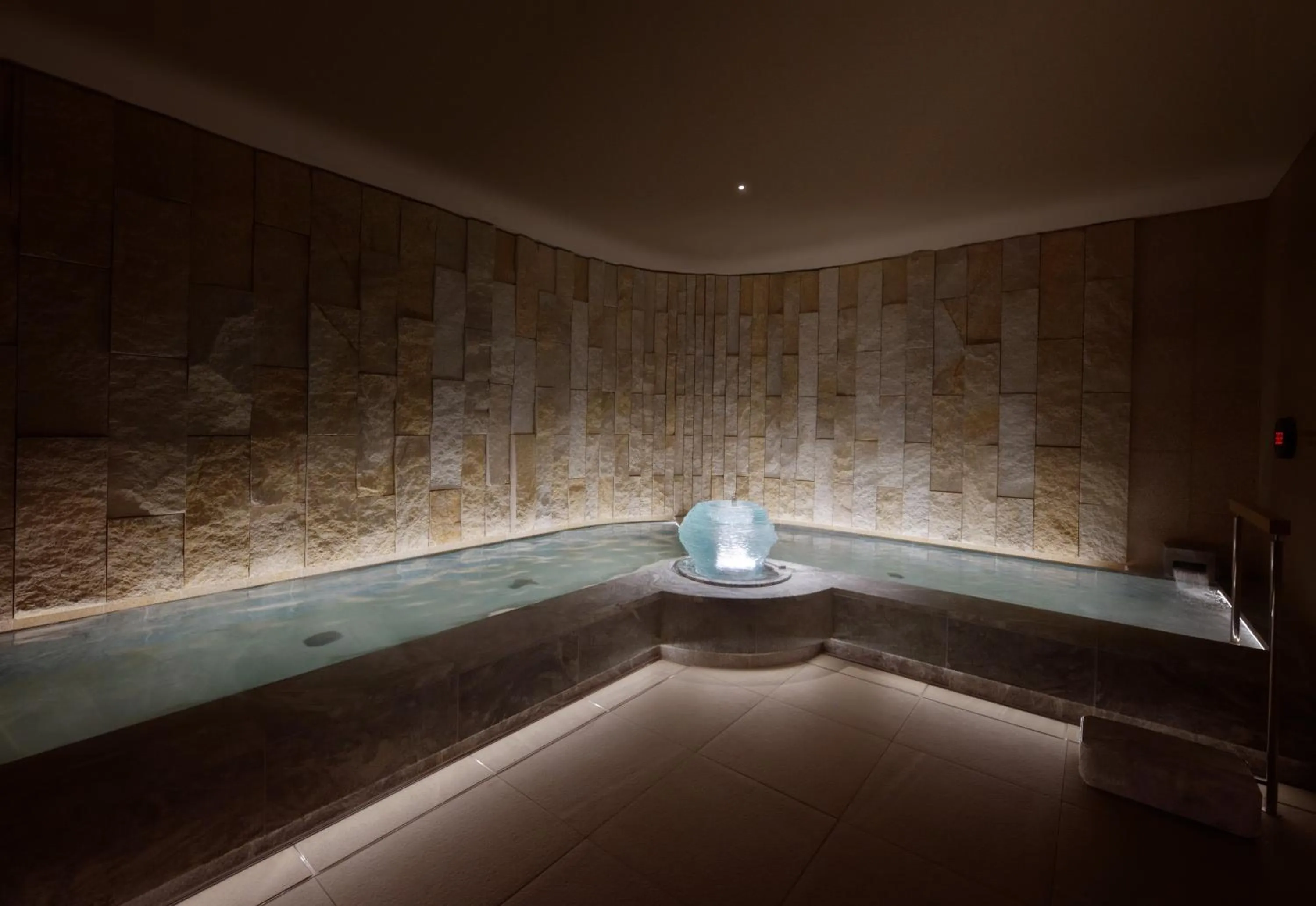 Hot Spring Bath in Espacio Nagoya Castle