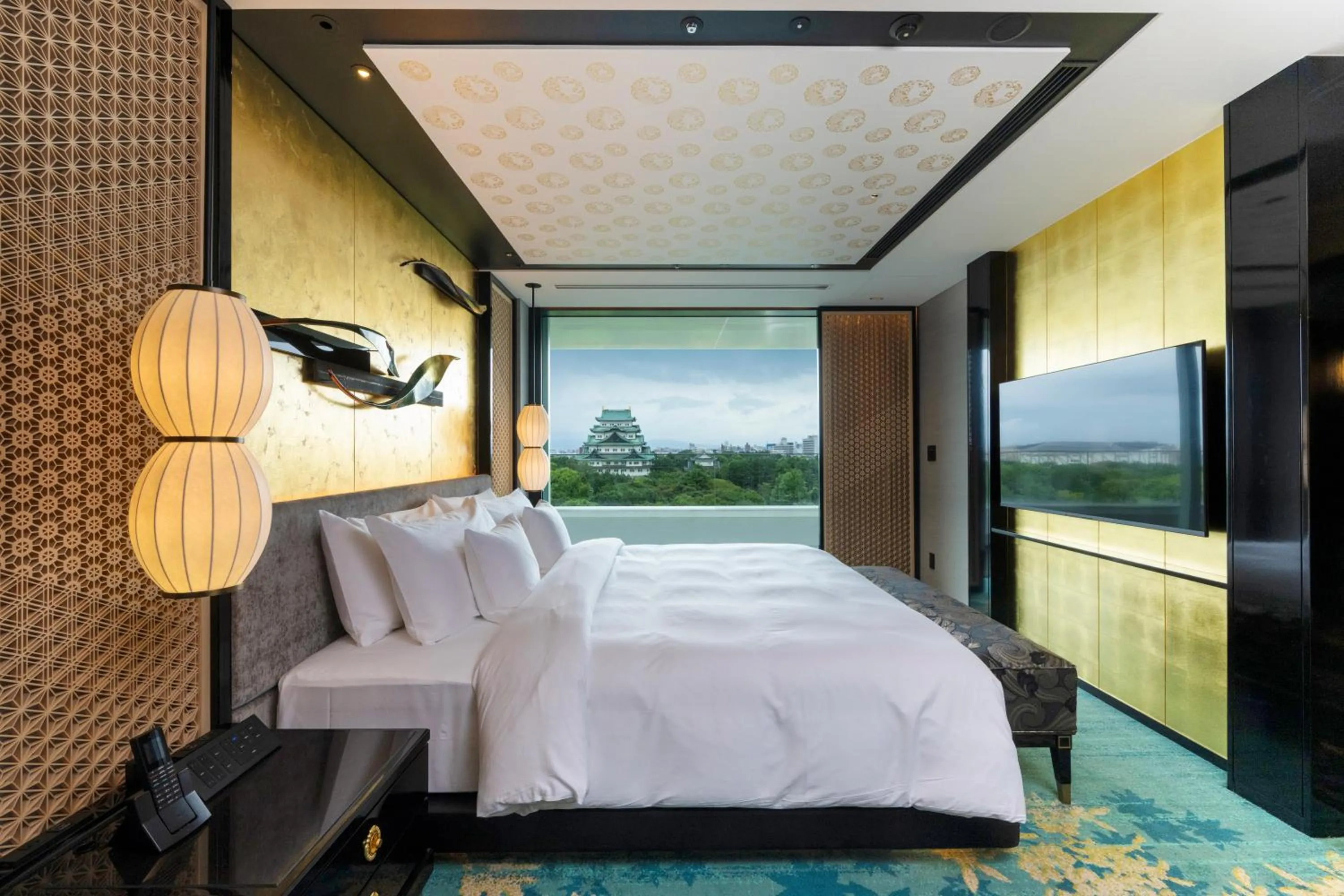 Photo of the whole room, Bed in Espacio Nagoya Castle