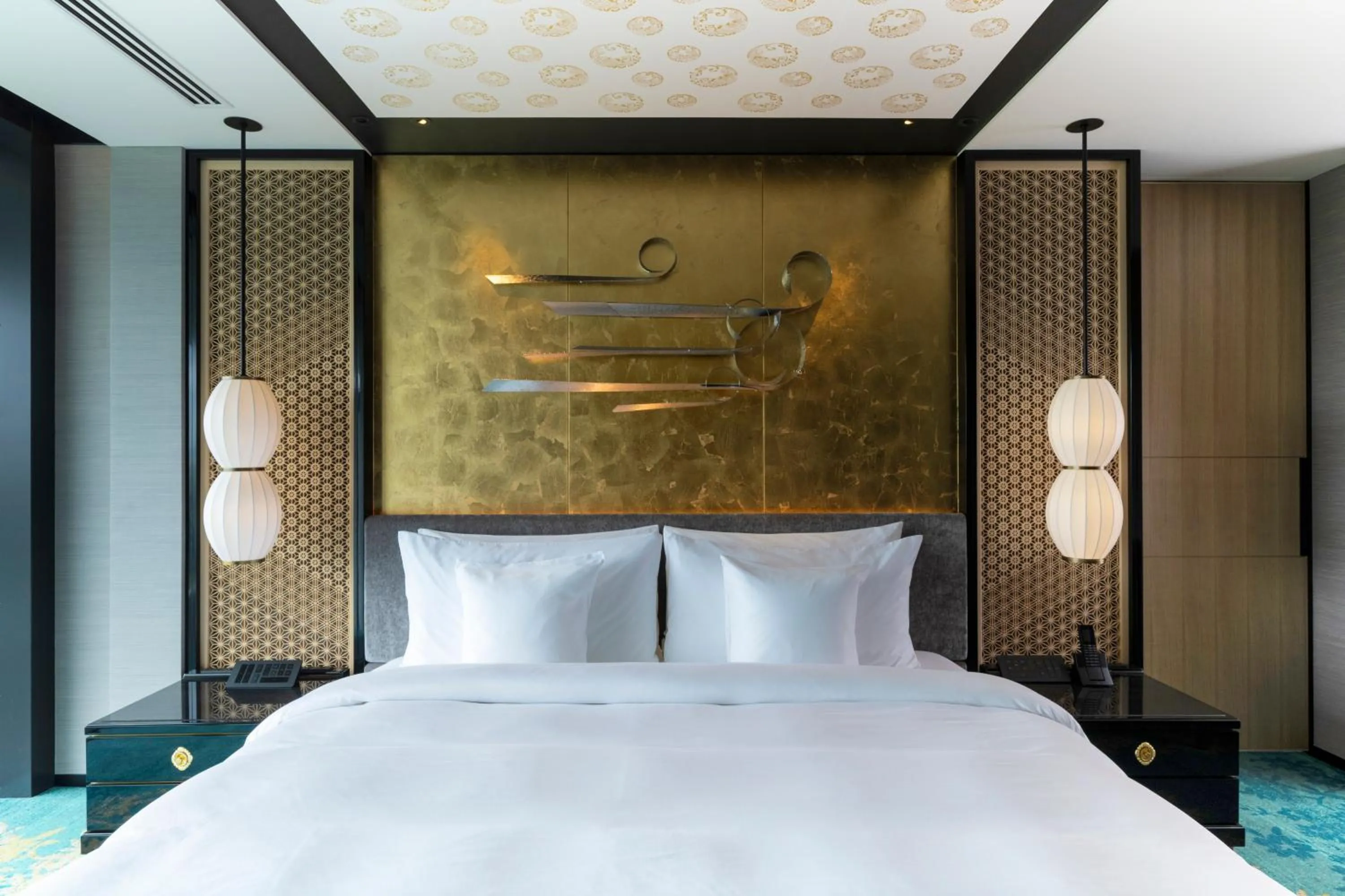 Photo of the whole room, Bed in Espacio Nagoya Castle