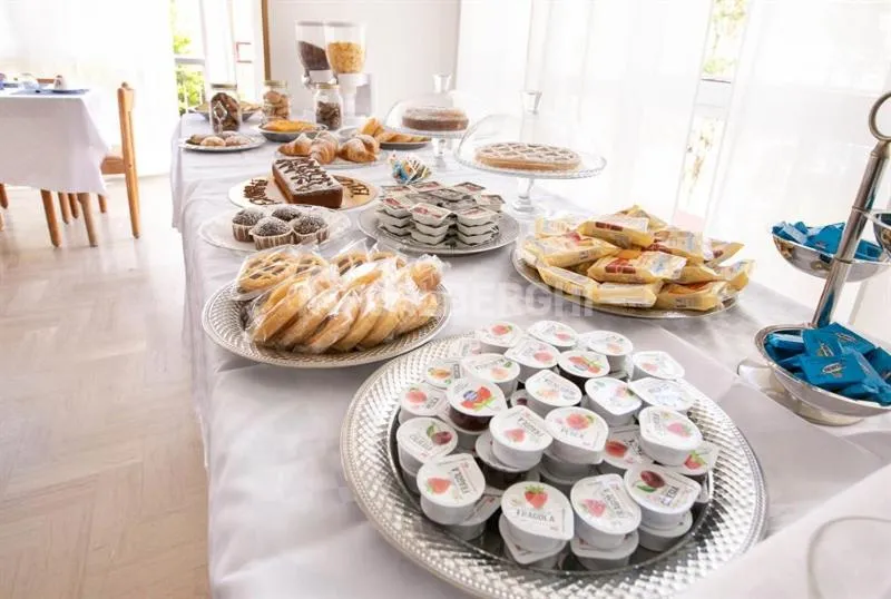 Breakfast in Hotel Paradiso