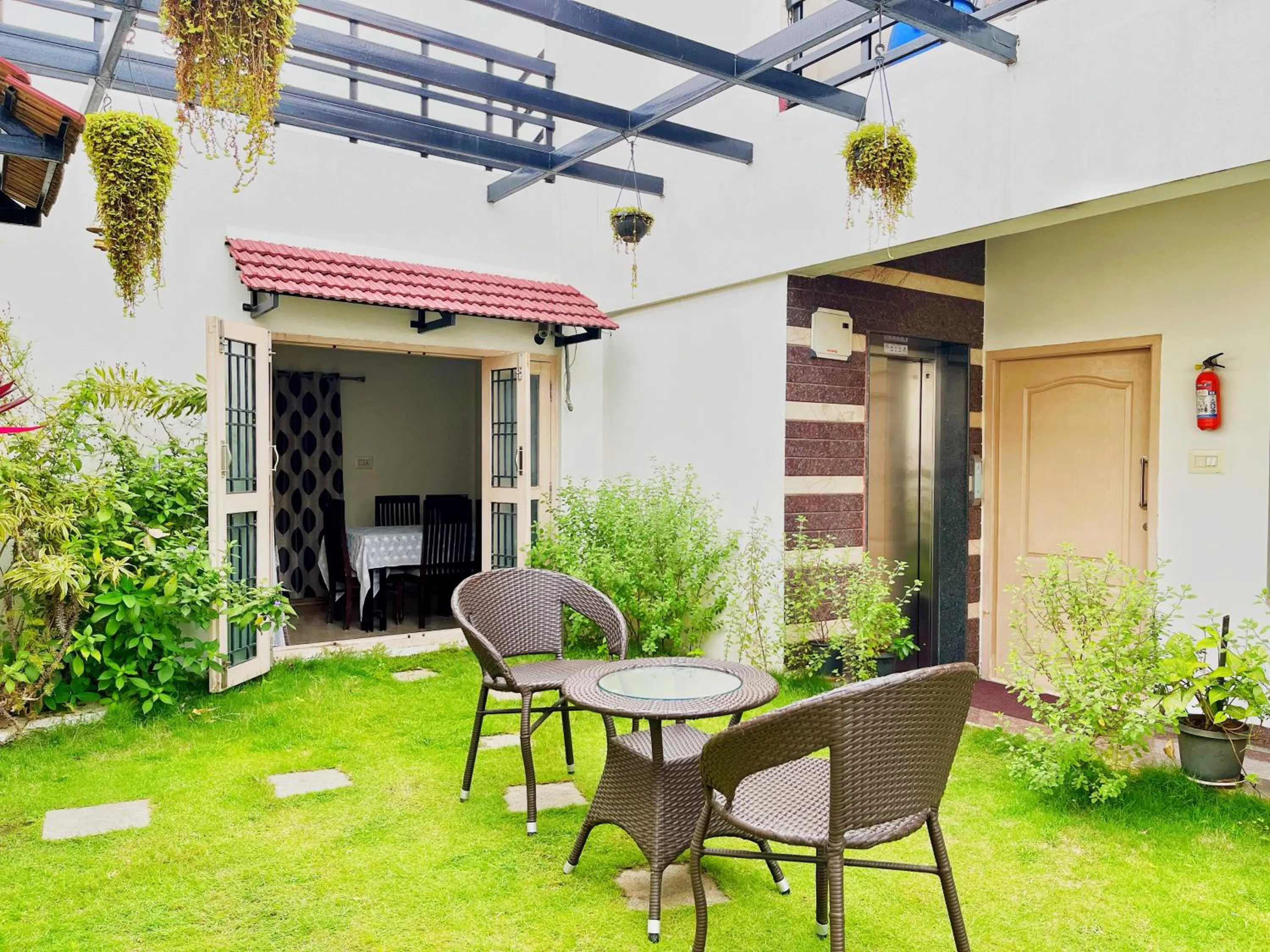 Balcony/Terrace in Mystic Felicity Inn