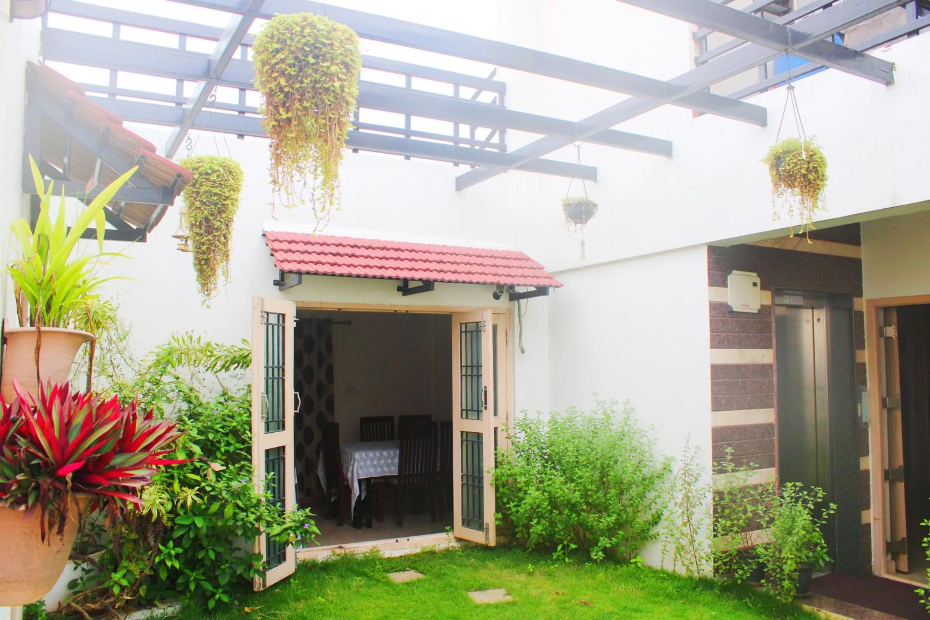 Balcony/Terrace in Mystic Felicity Inn