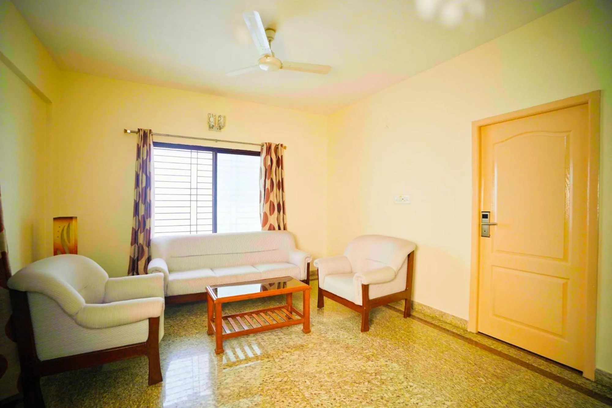 Seating area in Mystic Felicity Inn