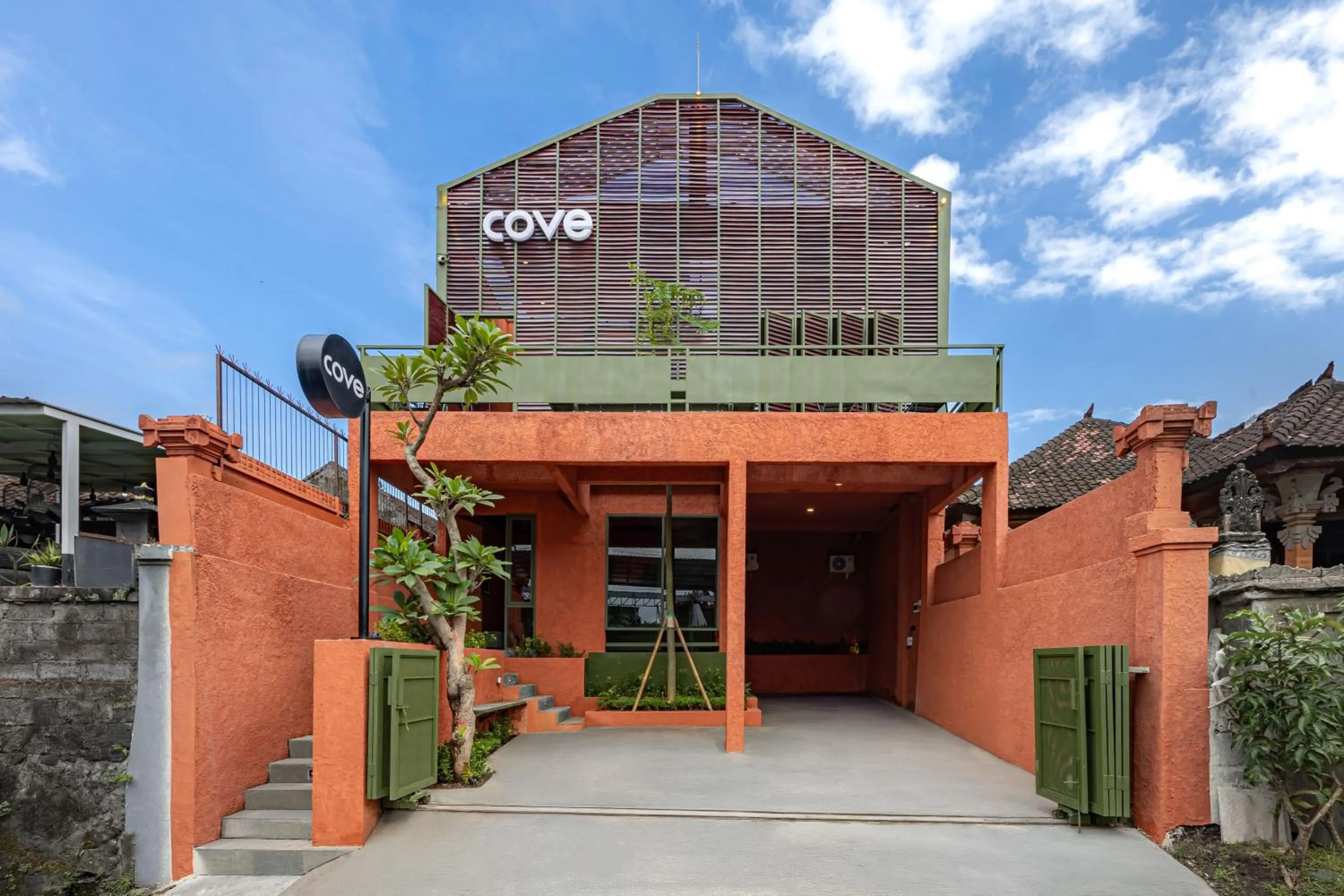 Property building in Cove The Cave