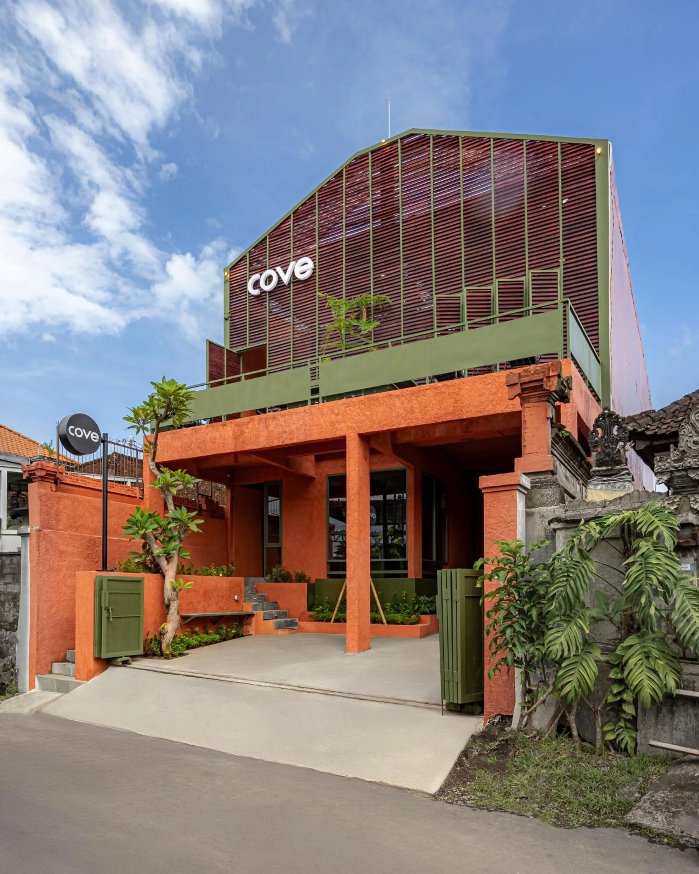 Property building in Cove The Cave