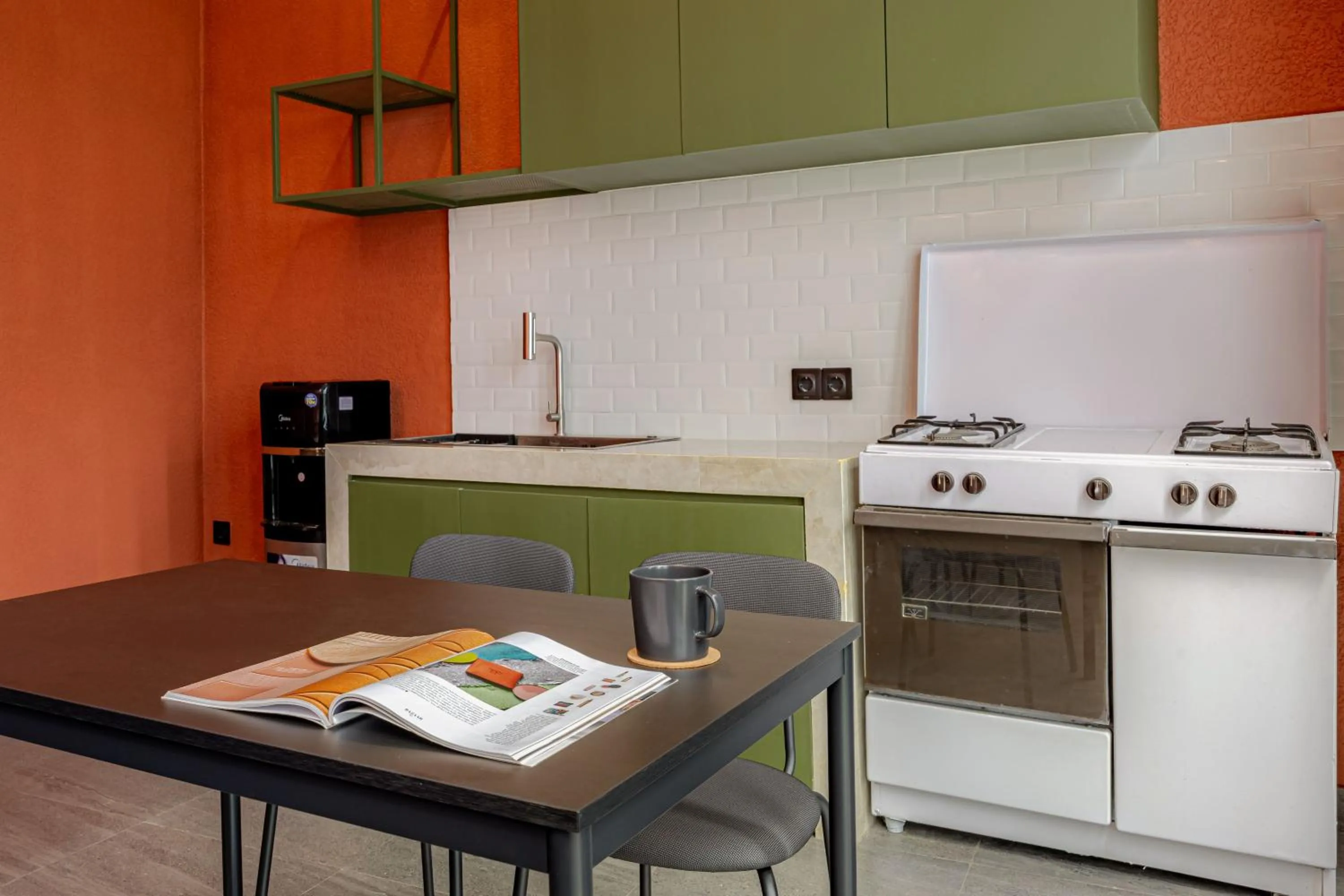 Kitchen or kitchenette in Cove The Cave