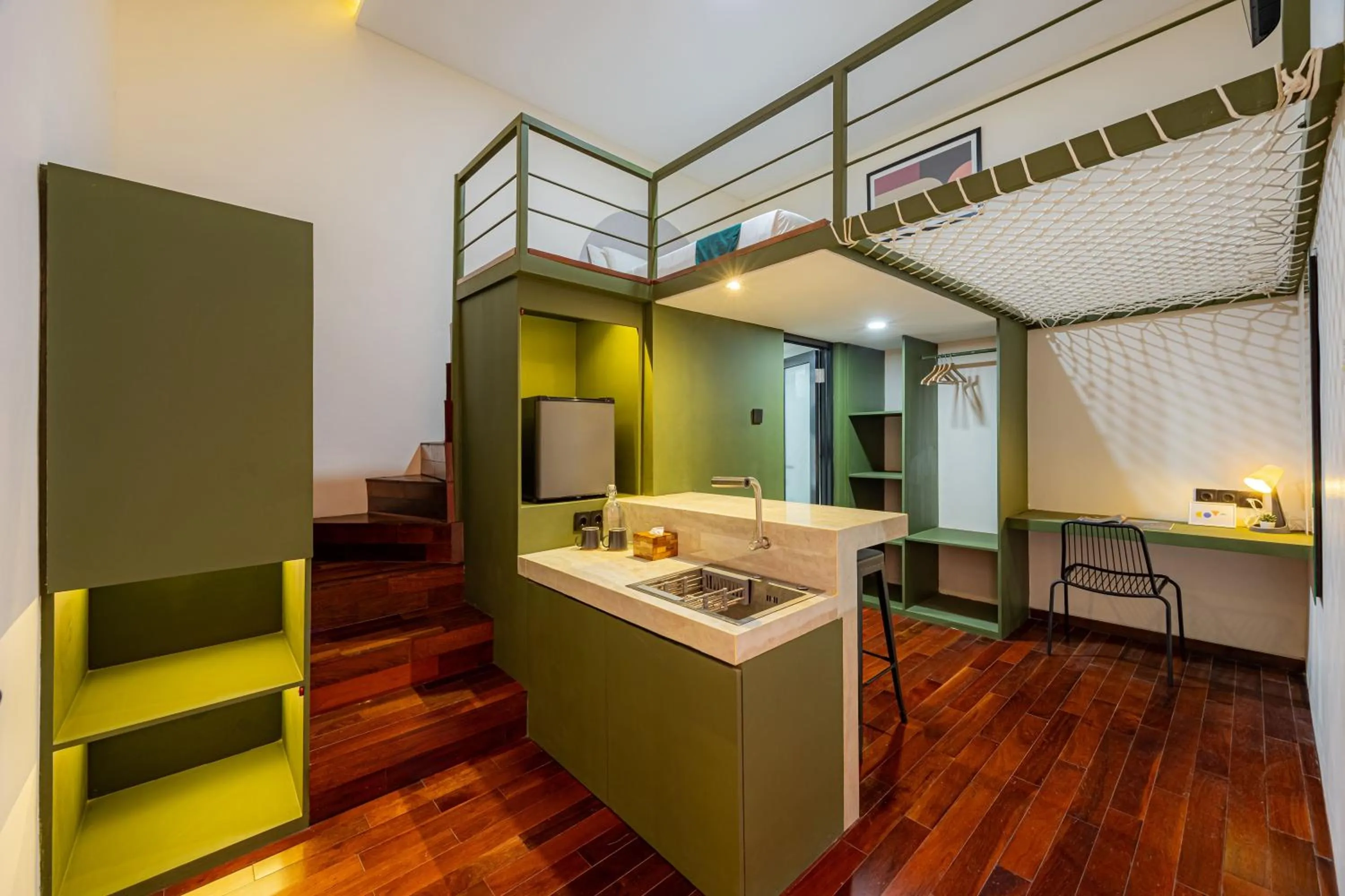 Bedroom, Bed in Cove The Cave