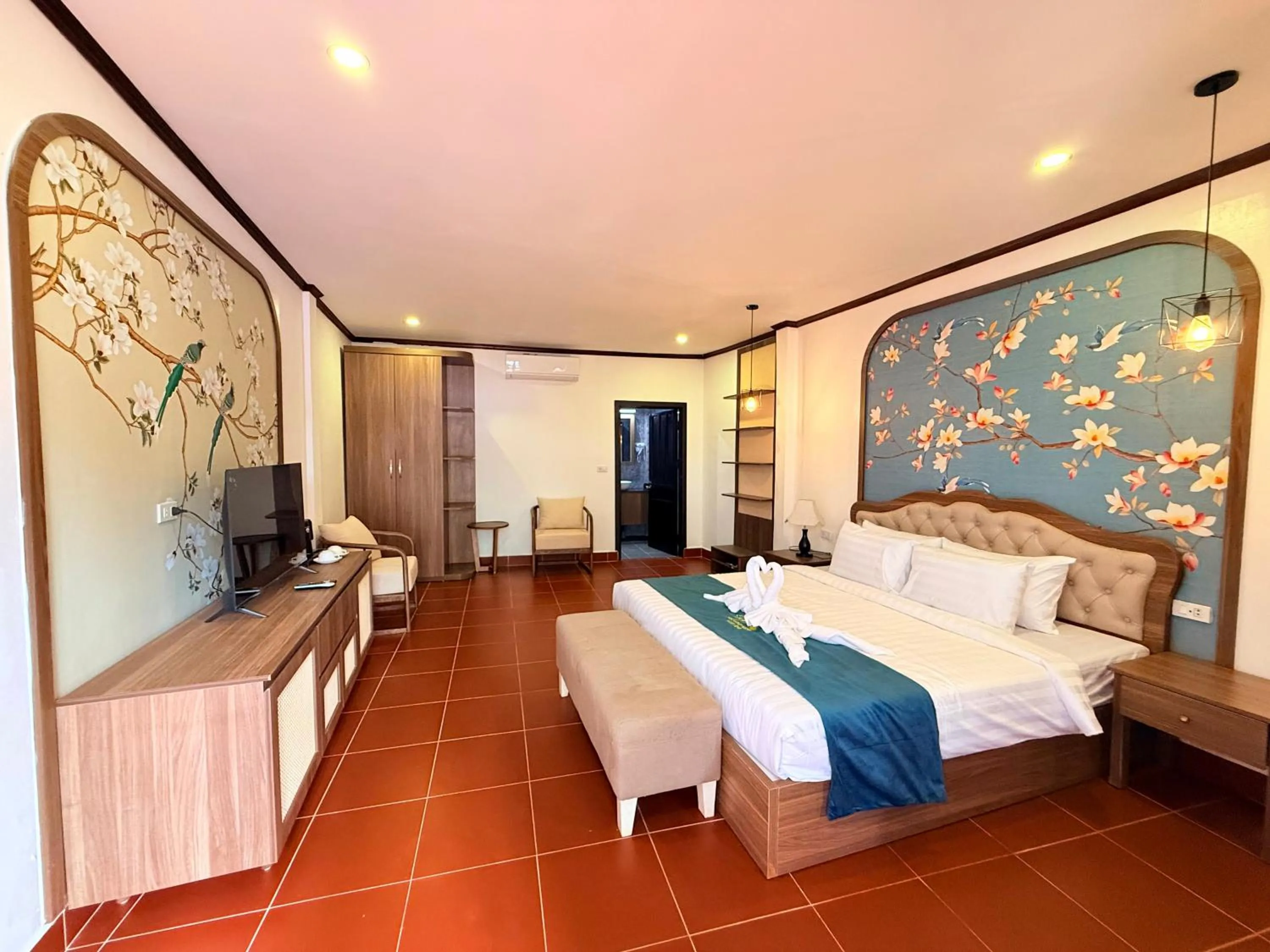 Bed in Vangvieng Night Market Resort