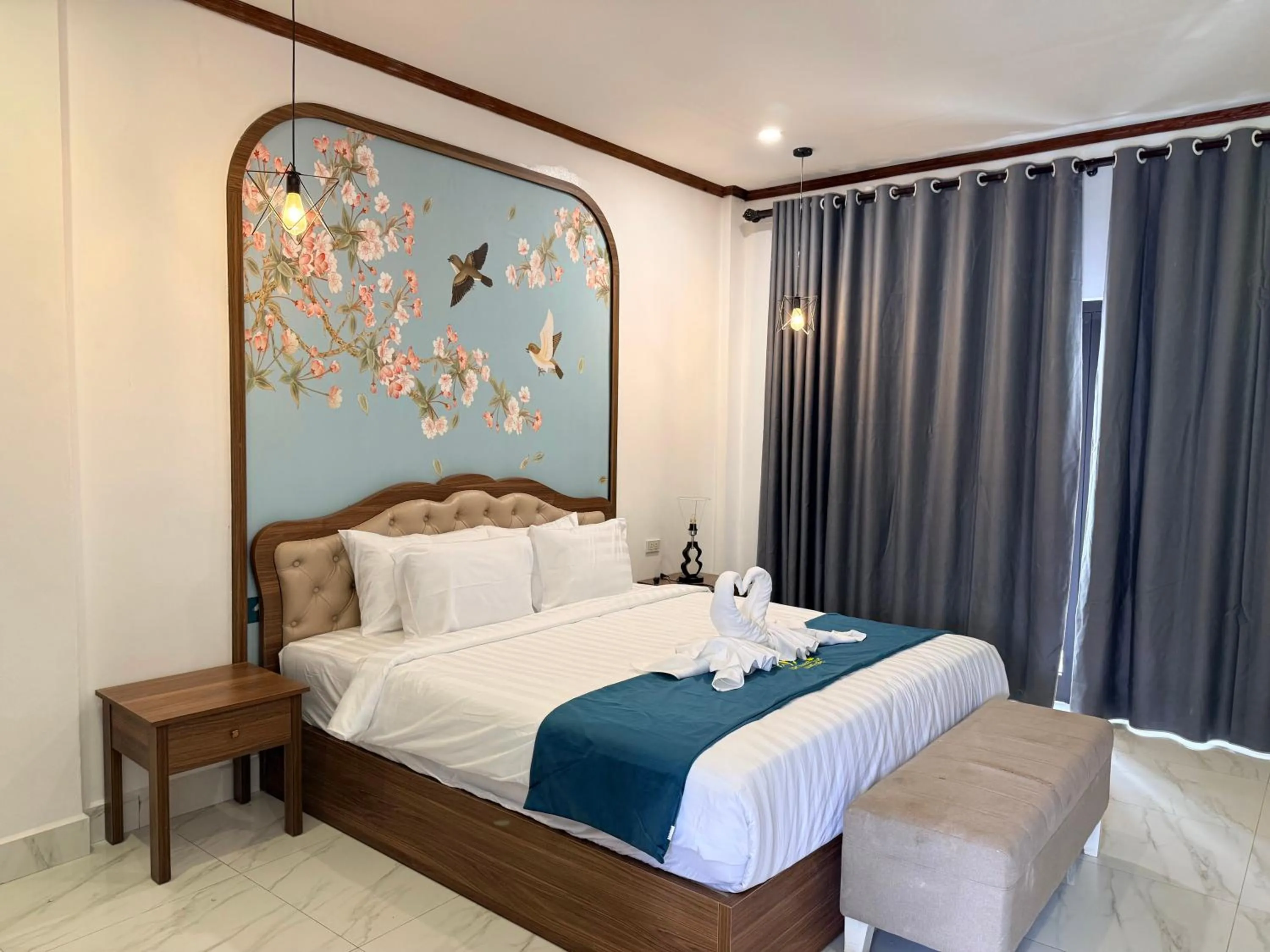 Bed in Vangvieng Night Market Resort