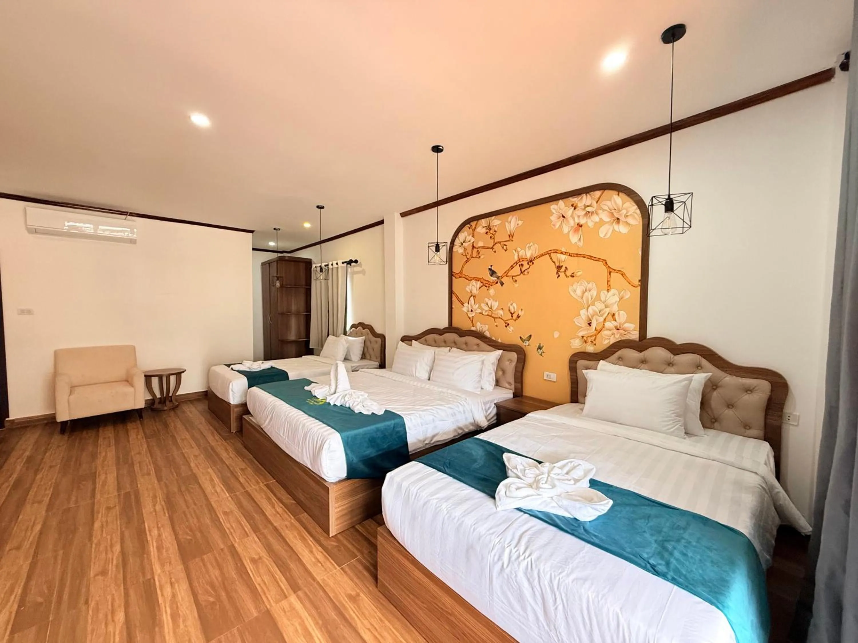 Bed in Vangvieng Night Market Resort