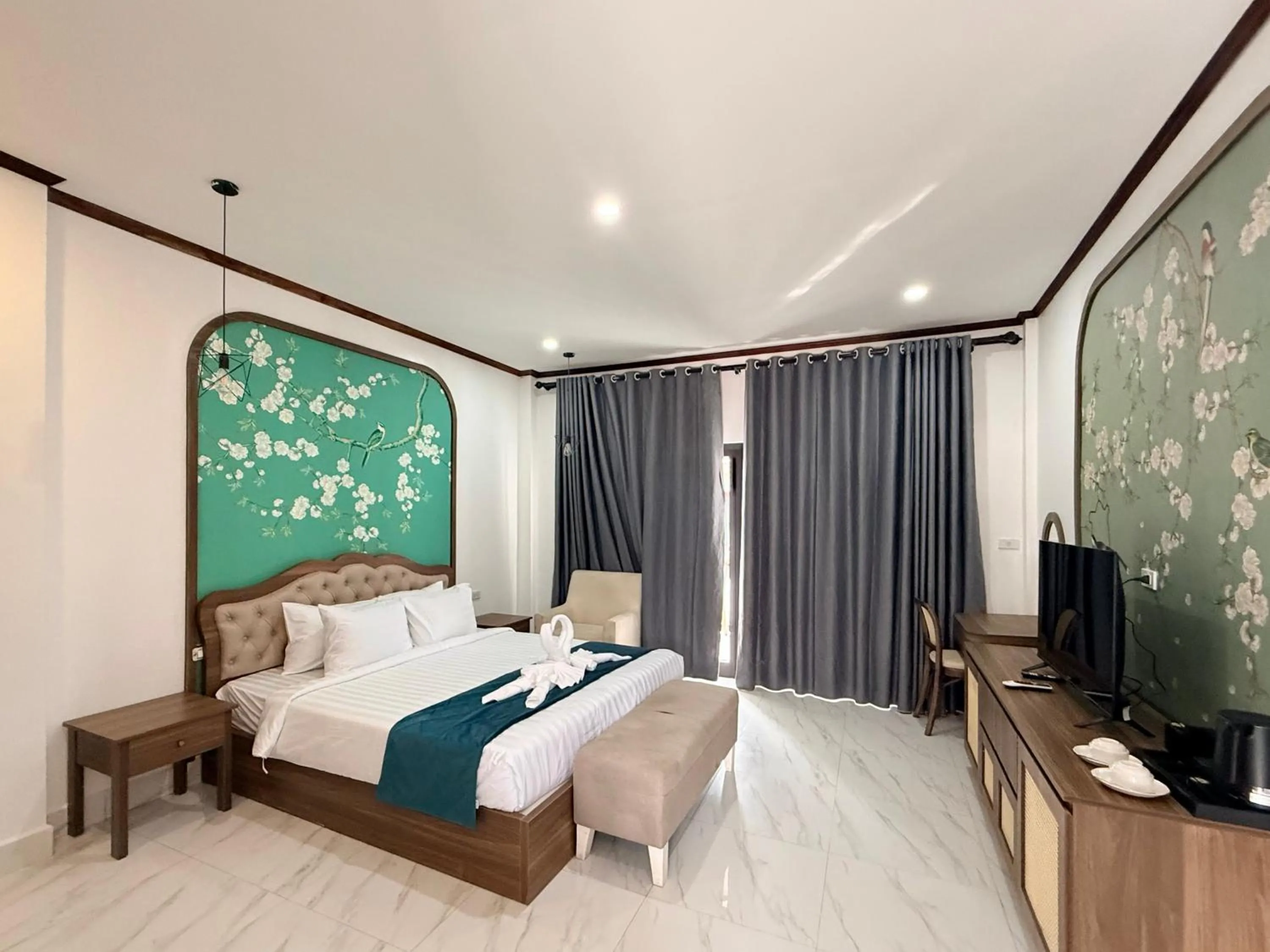 Bed in Vangvieng Night Market Resort